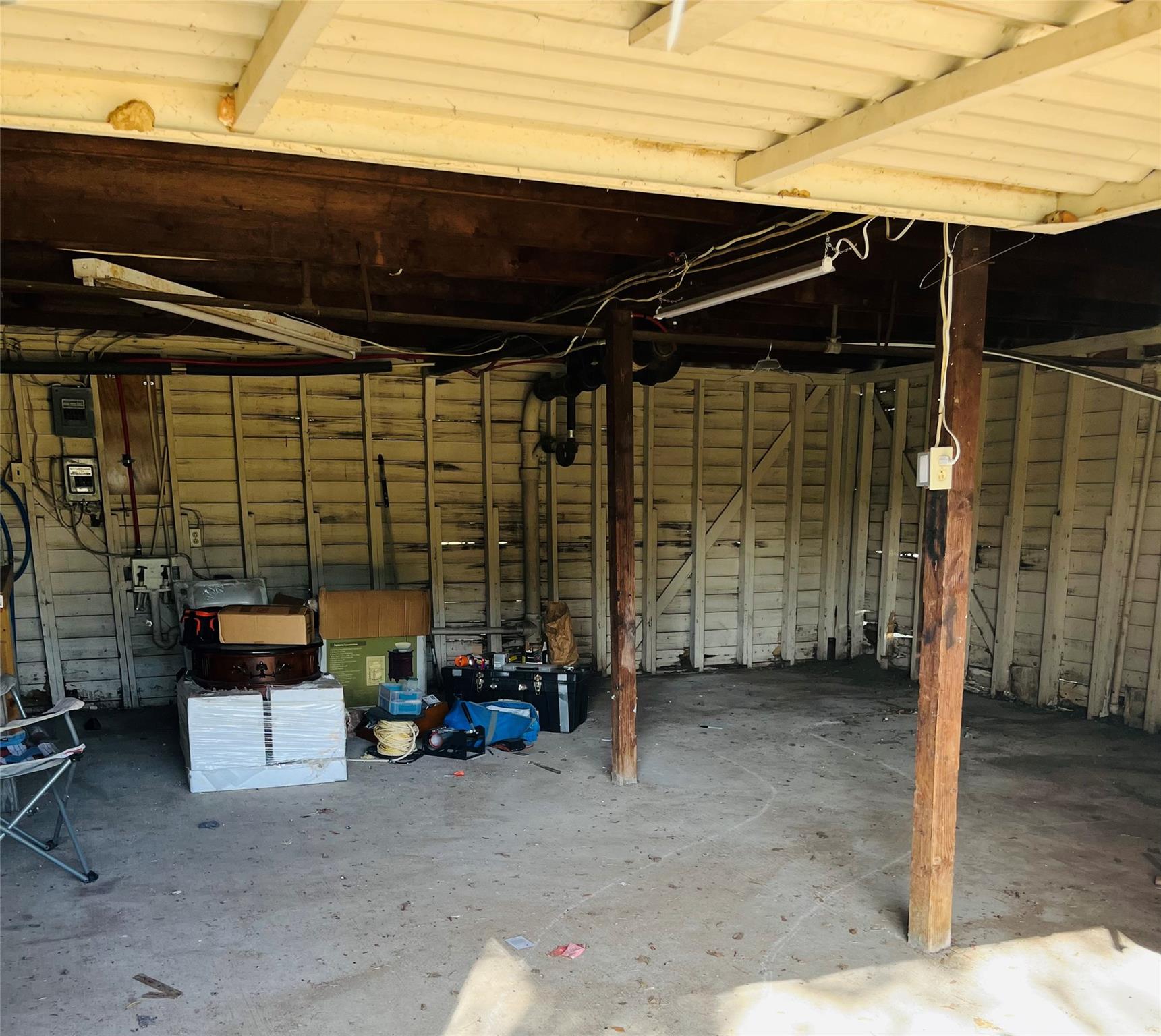 106 N Pear St, Rockdale, TX 76567