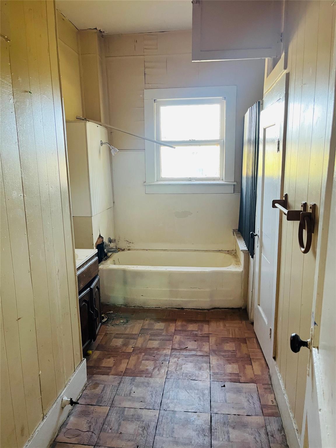 106 N Pear St, Rockdale, TX 76567