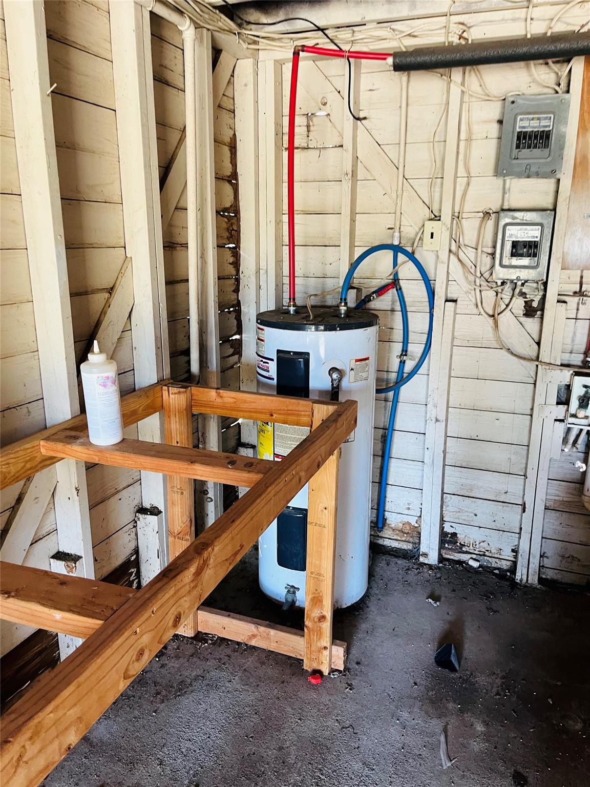 106 N Pear St, Rockdale, TX 76567