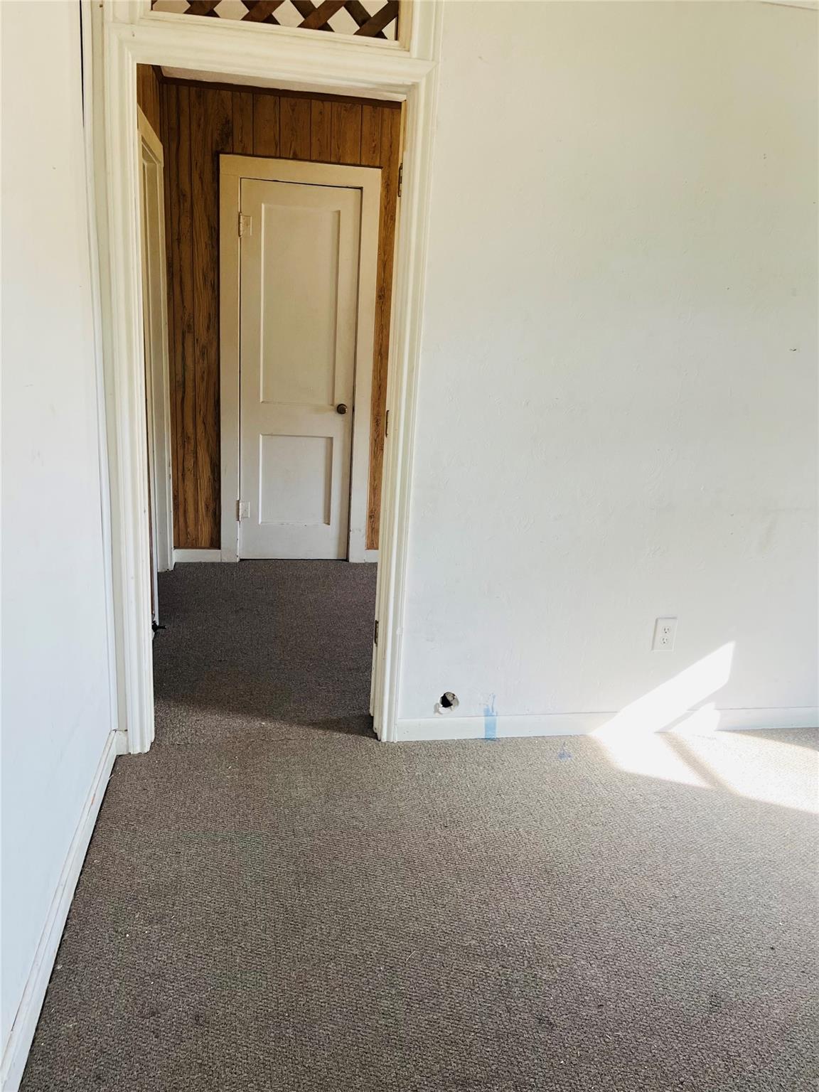 106 N Pear St, Rockdale, TX 76567