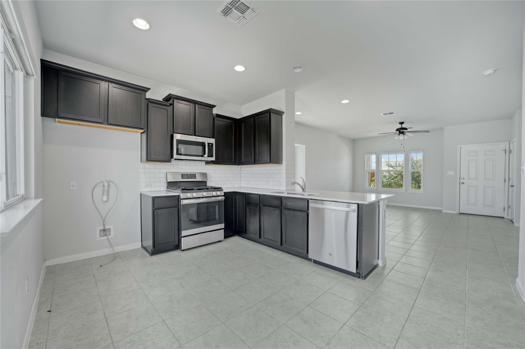 314 Spiny Lizard Ln, San Marcos, TX 78666