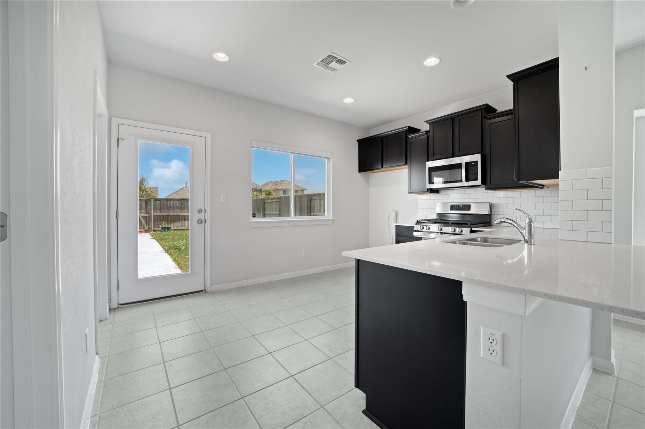 314 Spiny Lizard Ln, San Marcos, TX 78666