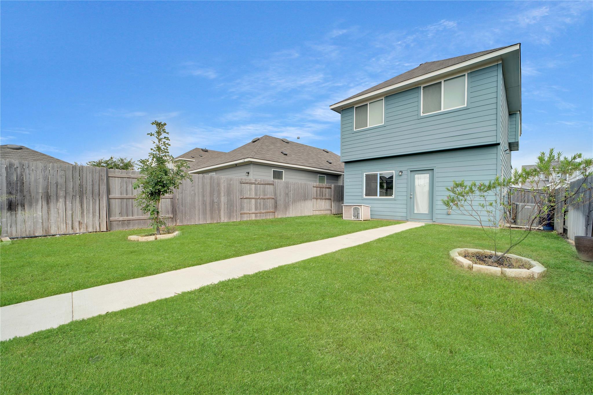 314 Spiny Lizard Ln, San Marcos, TX 78666