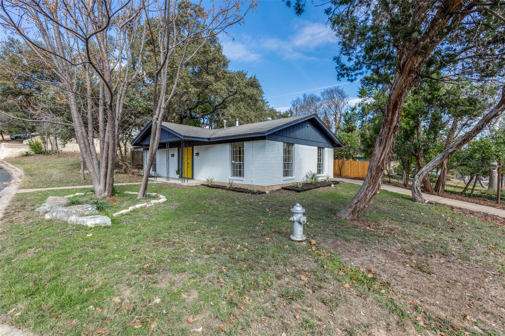 400 Cherry Hill Dr, Austin, TX 78704