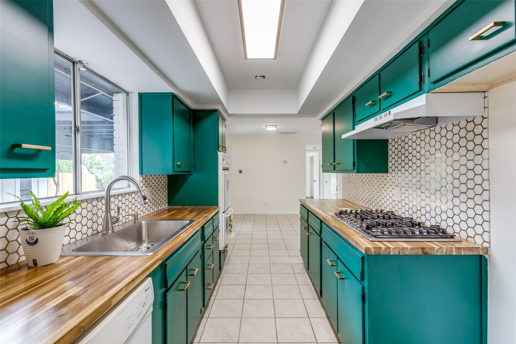 400 Cherry Hill Dr, Austin, TX 78704
