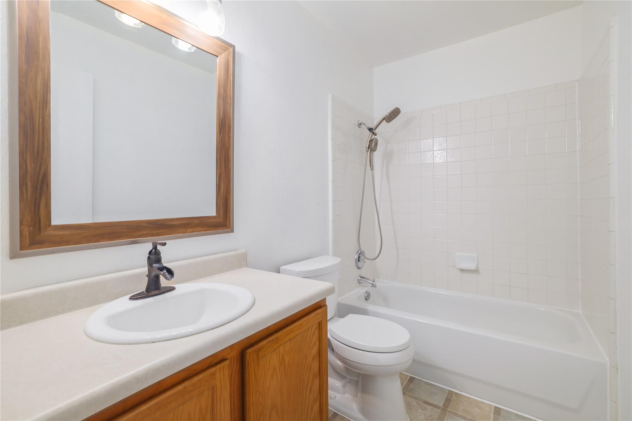 2008 Garrison Dr, Leander, TX 78641