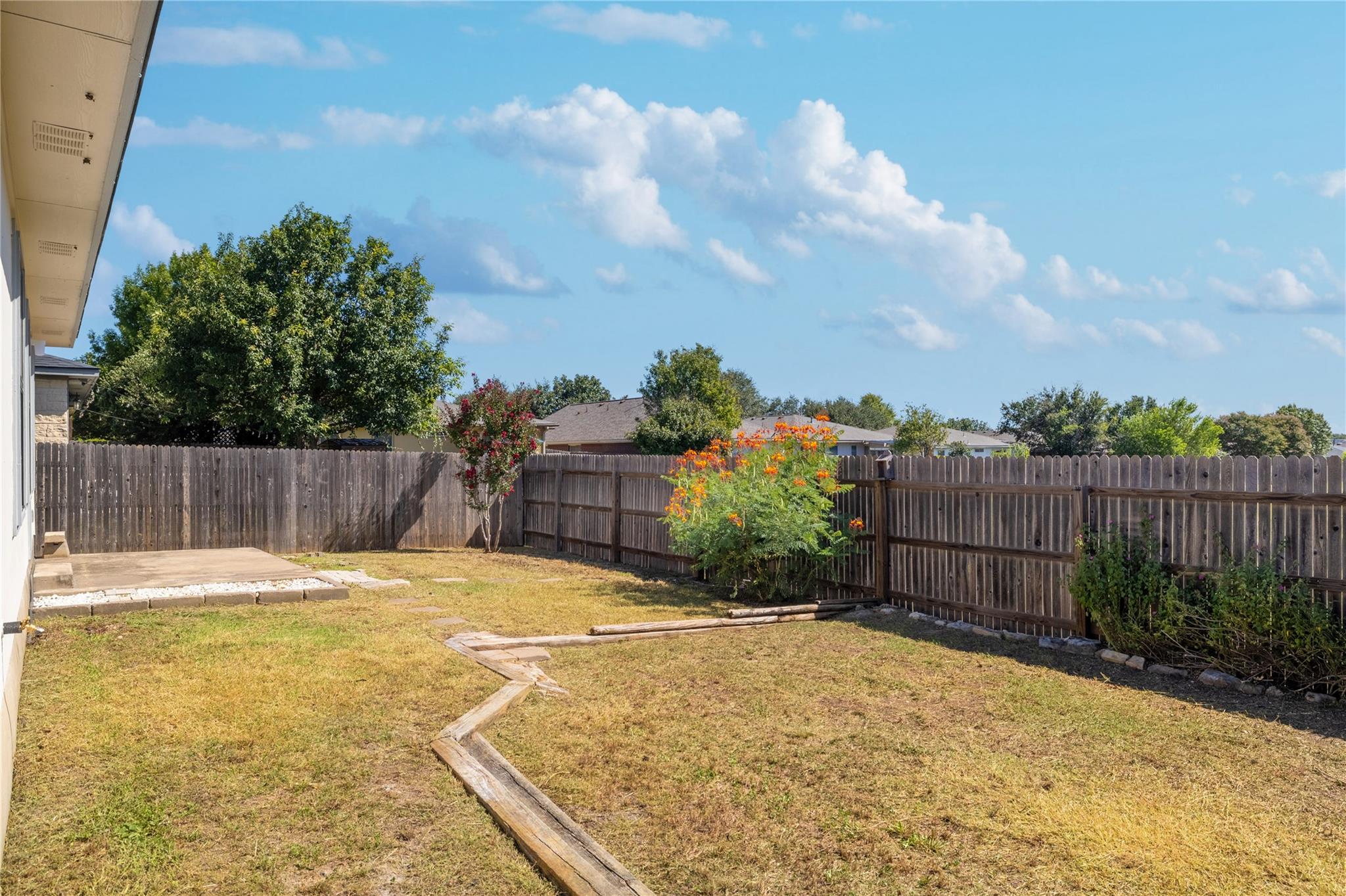 2008 Garrison Dr, Leander, TX 78641