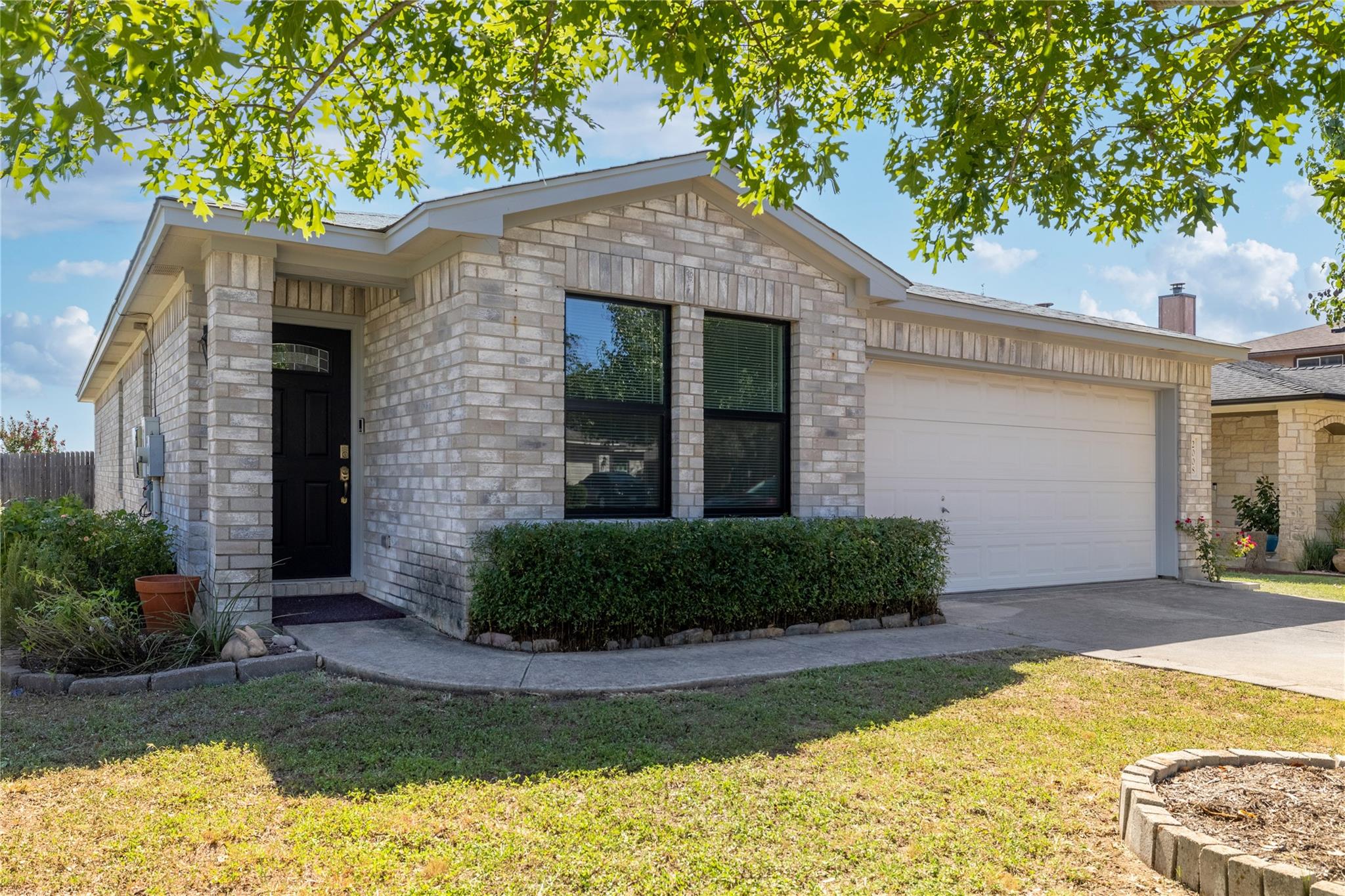 2008 Garrison Dr, Leander, TX 78641