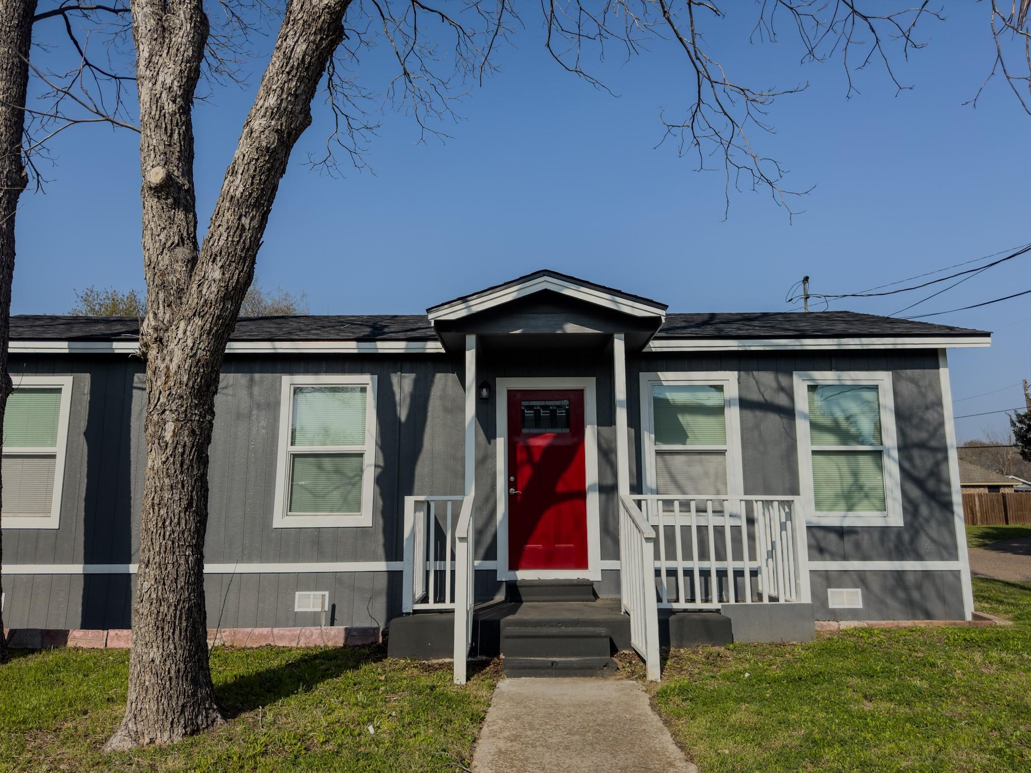 1000 W 17th St, Bryan, TX 77803