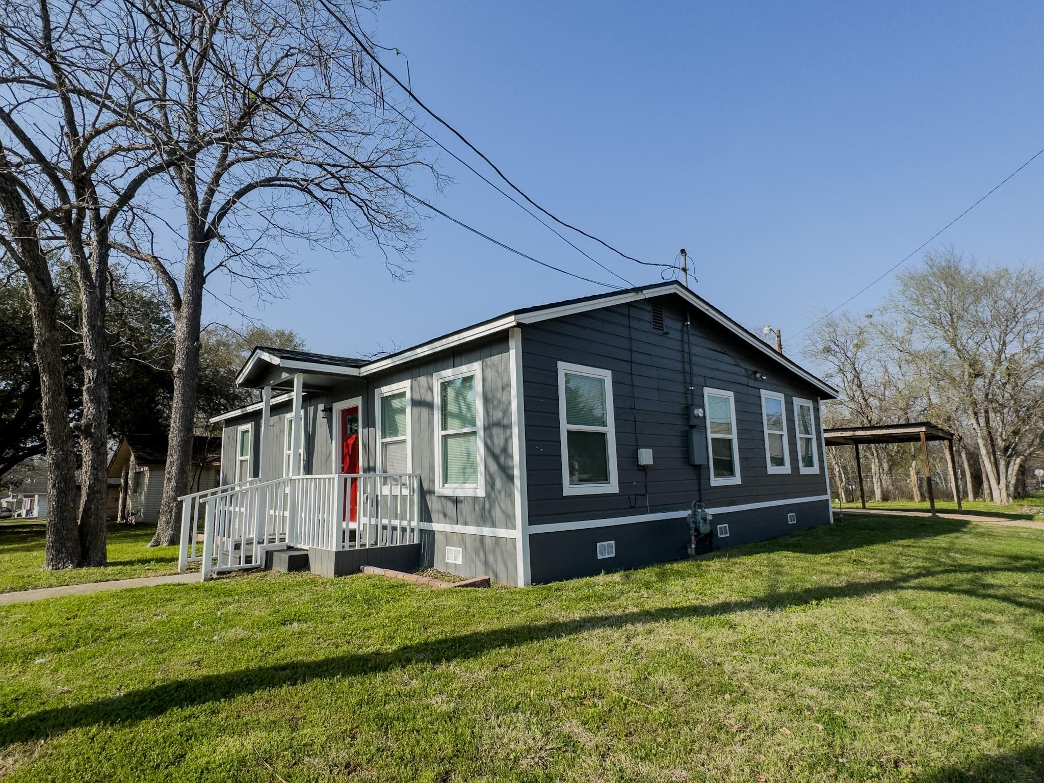 1000 W 17th St, Bryan, TX 77803