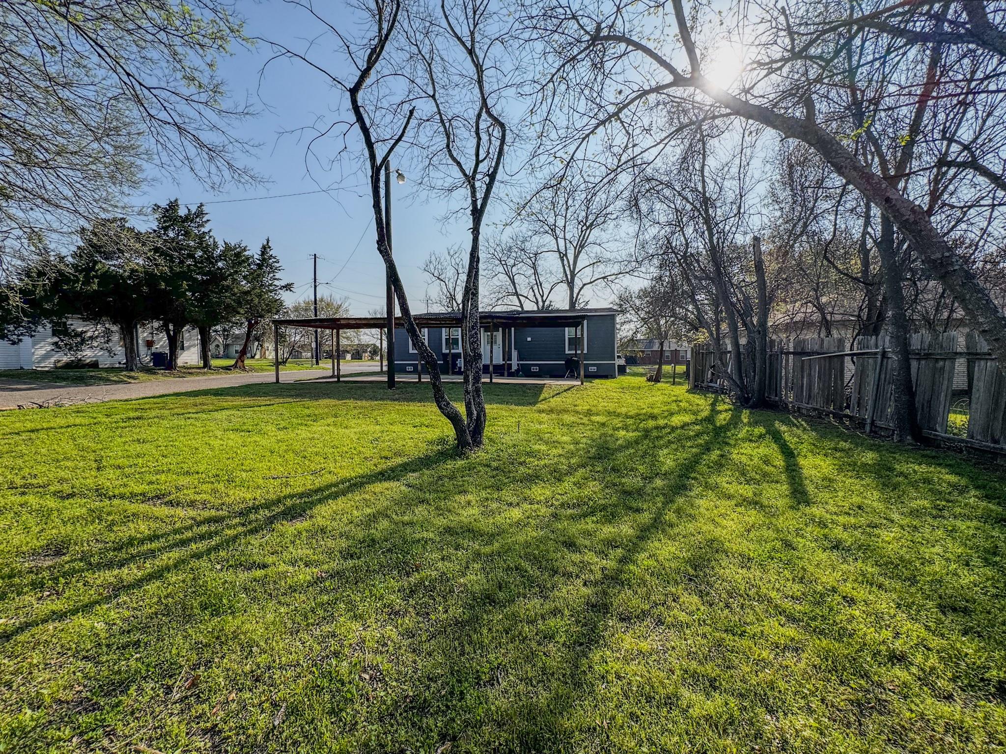 1000 W 17th St, Bryan, TX 77803