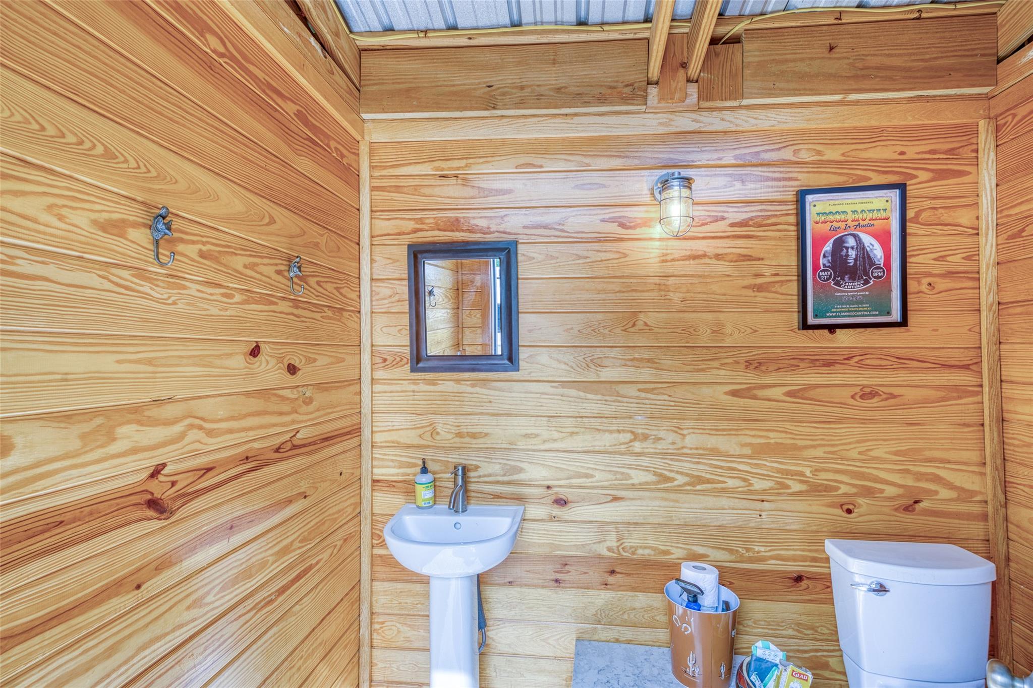 125 Elmer Rd, Llano, TX 78643