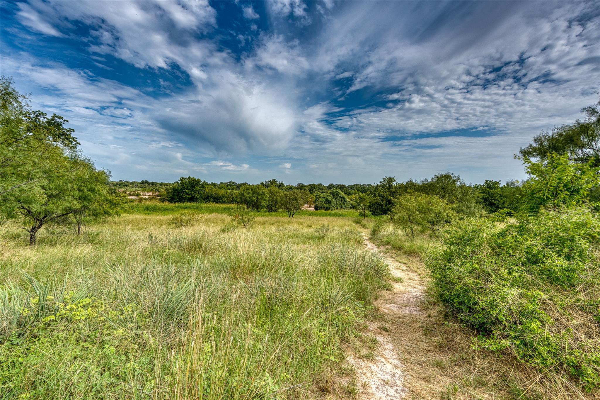 125 Elmer Rd, Llano, TX 78643