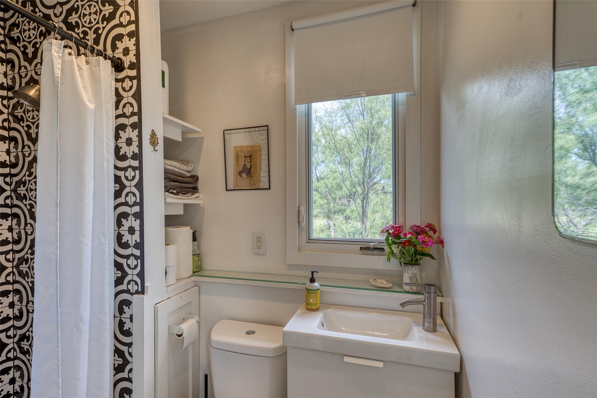 125 Elmer Rd, Llano, TX 78643