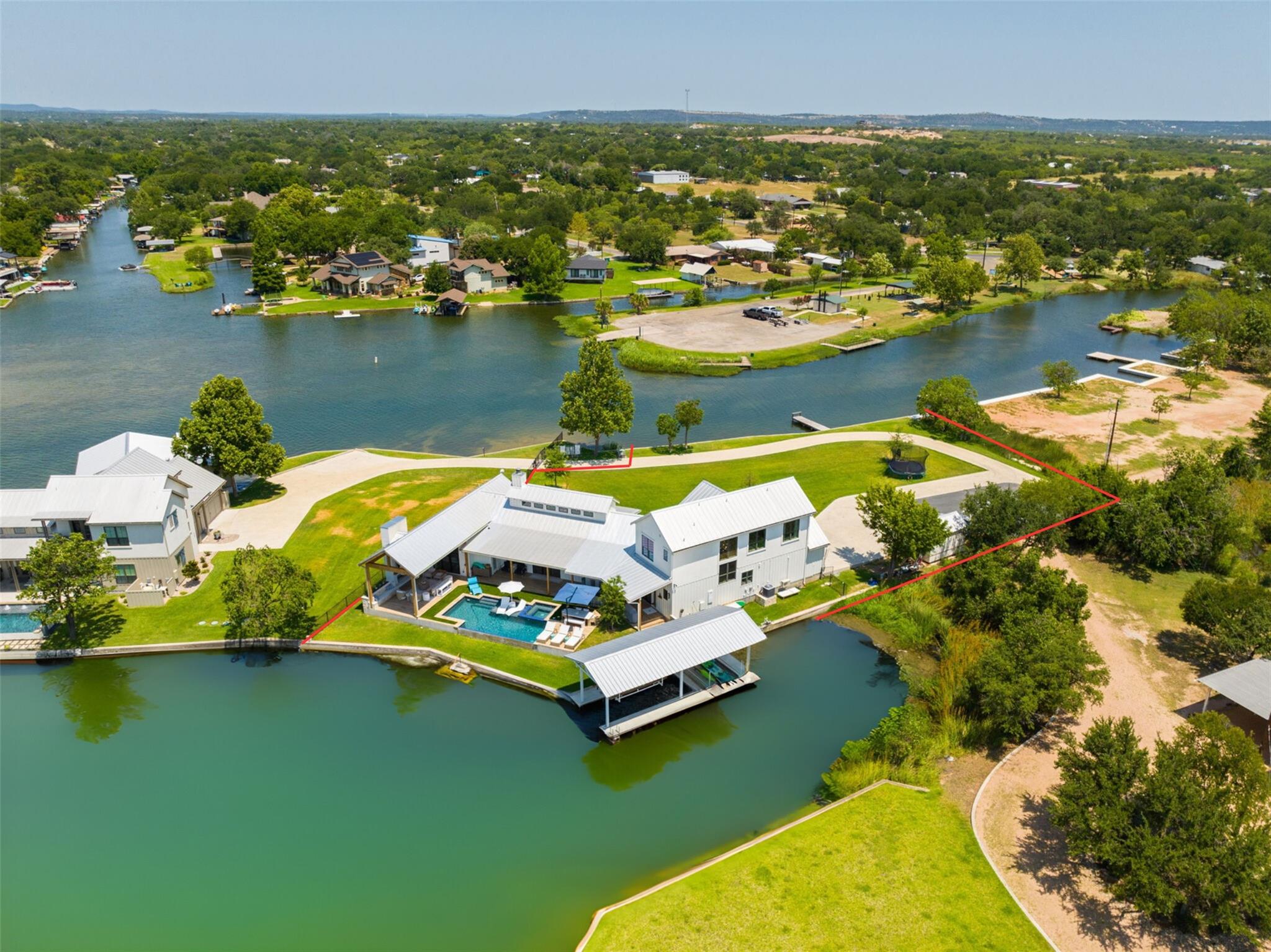 703 Woodland Hills Dr, Granite Shoals, TX 78654