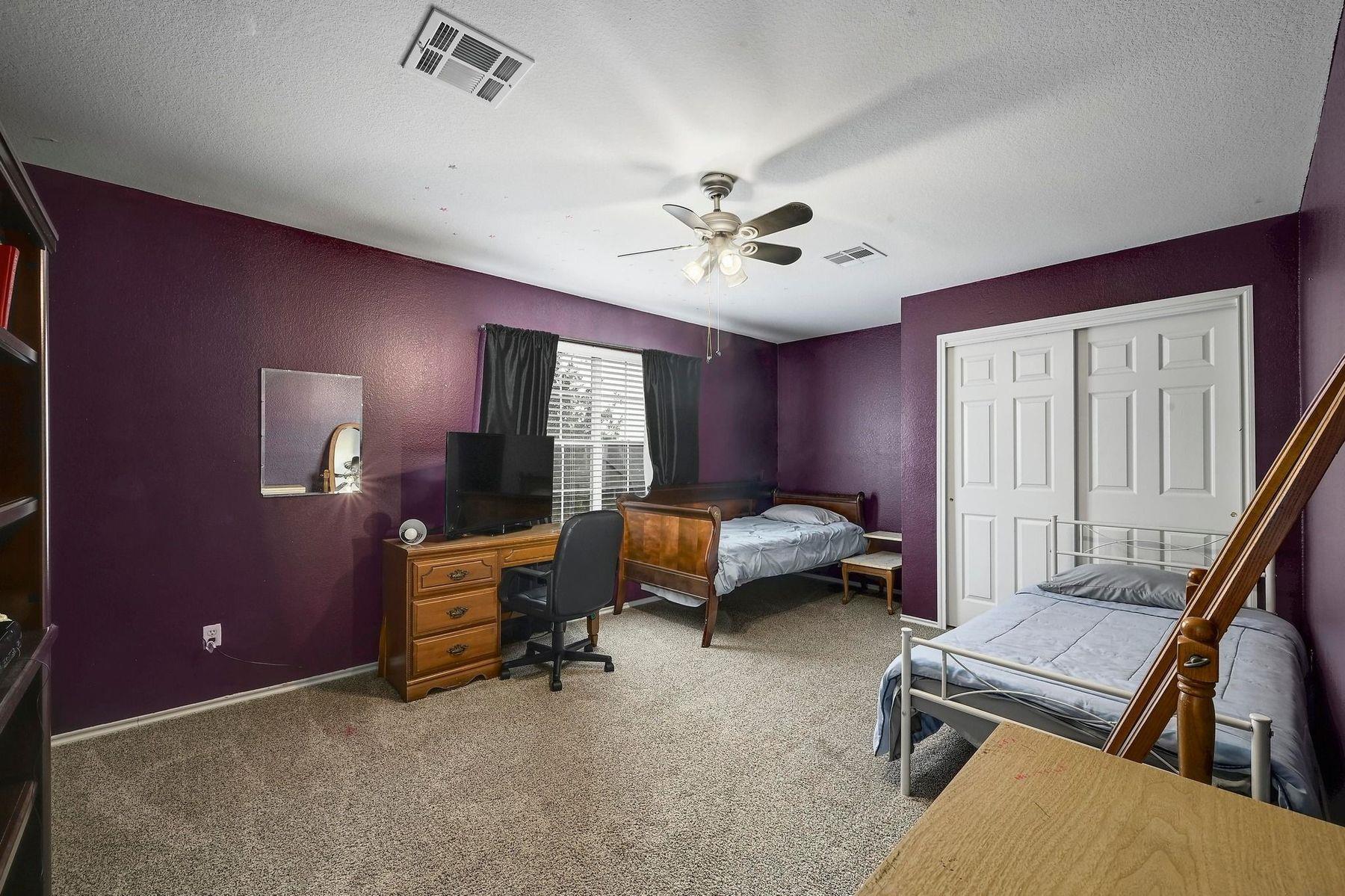 118 Floating Leaf Dr, Hutto, TX 78634