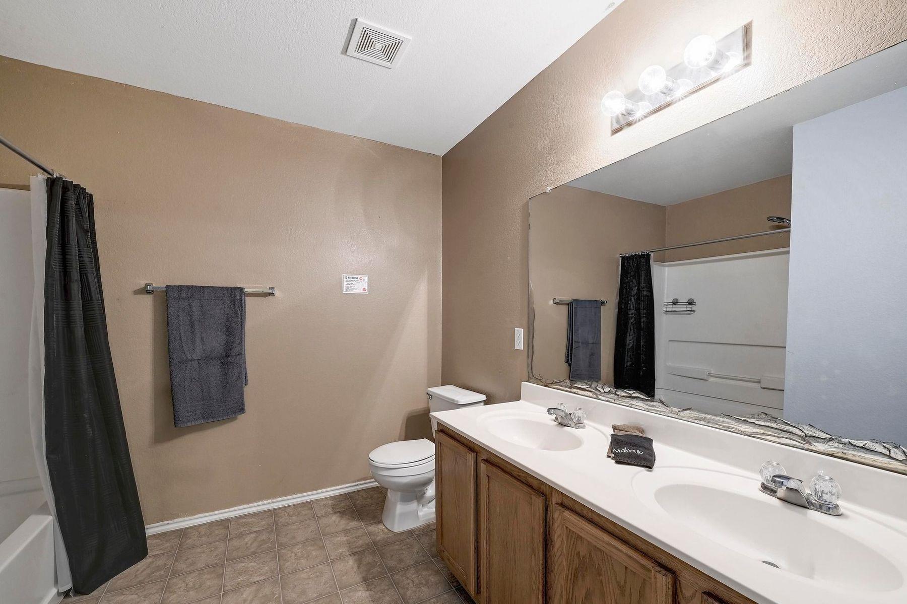 118 Floating Leaf Dr, Hutto, TX 78634