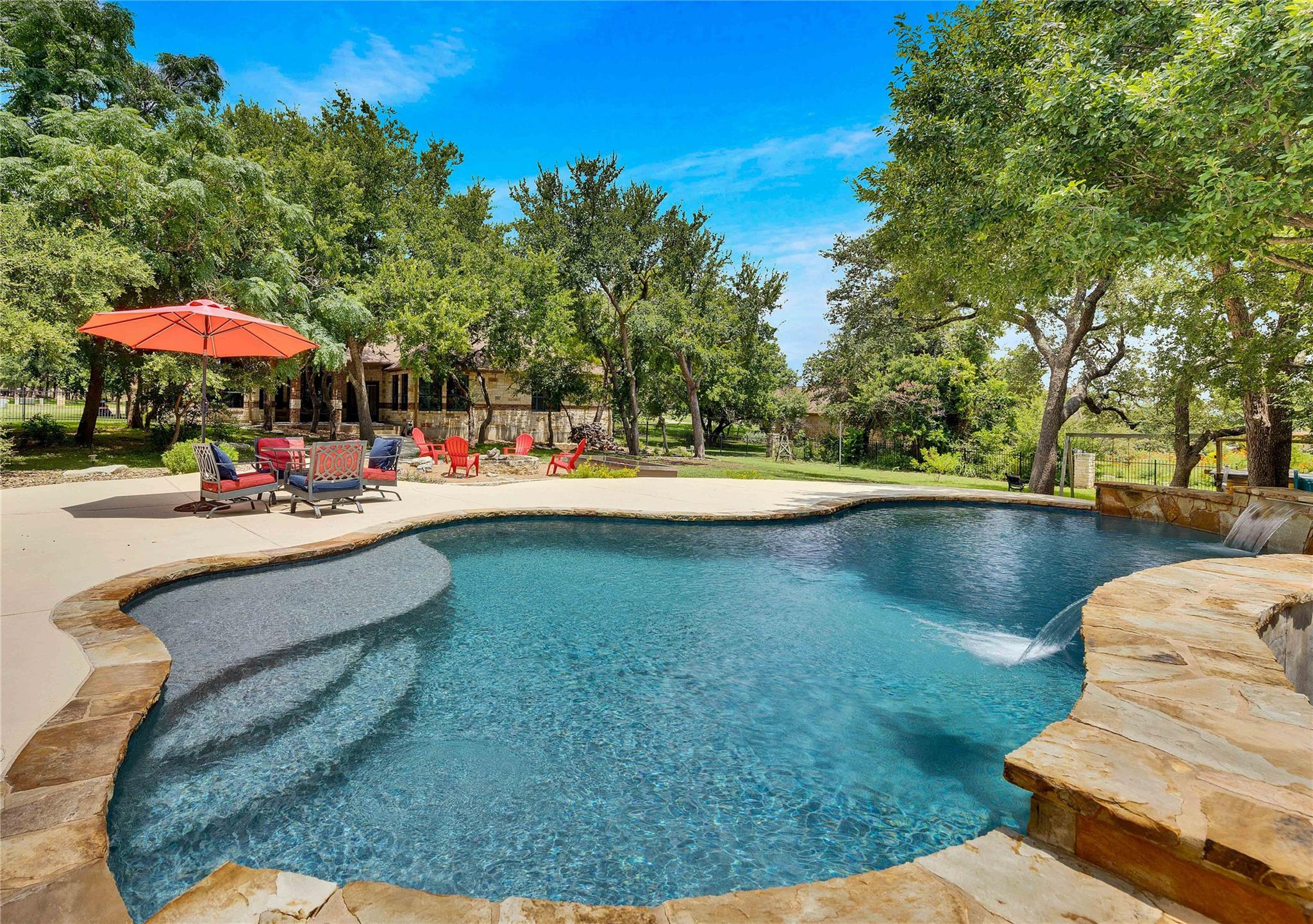 104 Standing Oak Dr, Georgetown, TX 78633