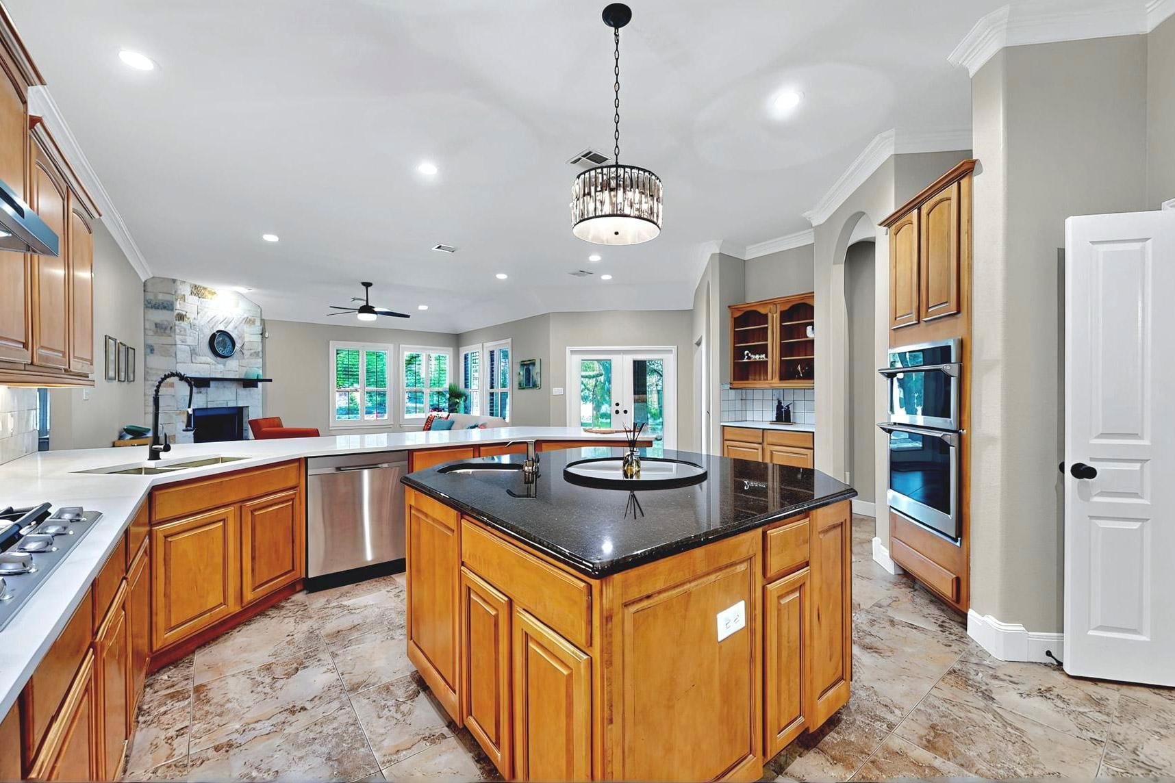 104 Standing Oak Dr, Georgetown, TX 78633