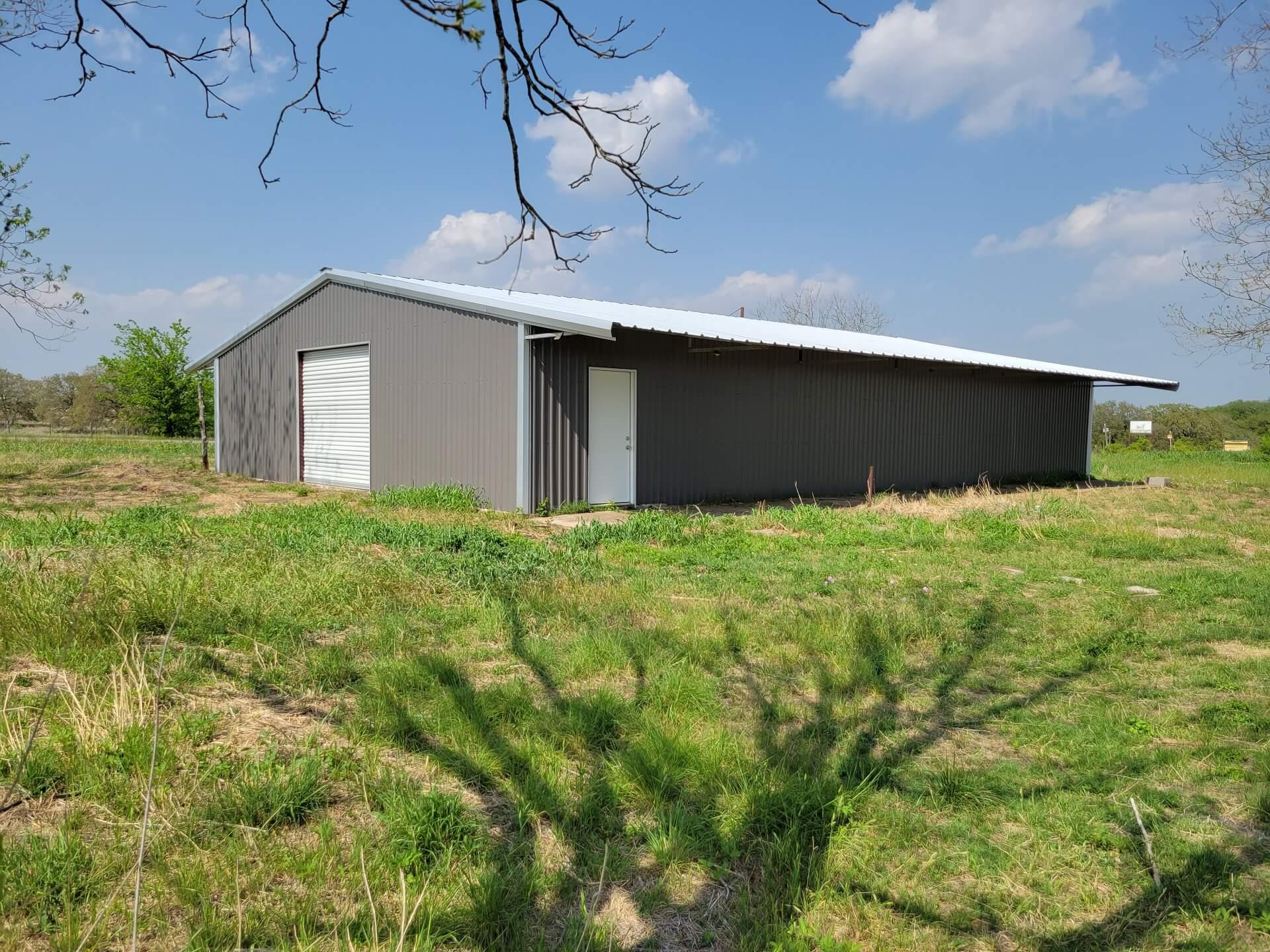 5213 Us Highway 90, Waelder, TX 78959