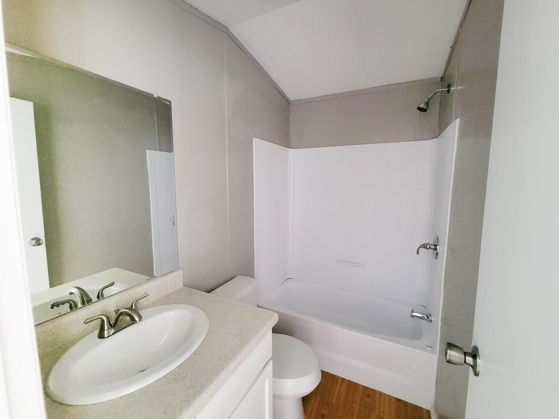 5213 Us Highway 90, Waelder, TX 78959