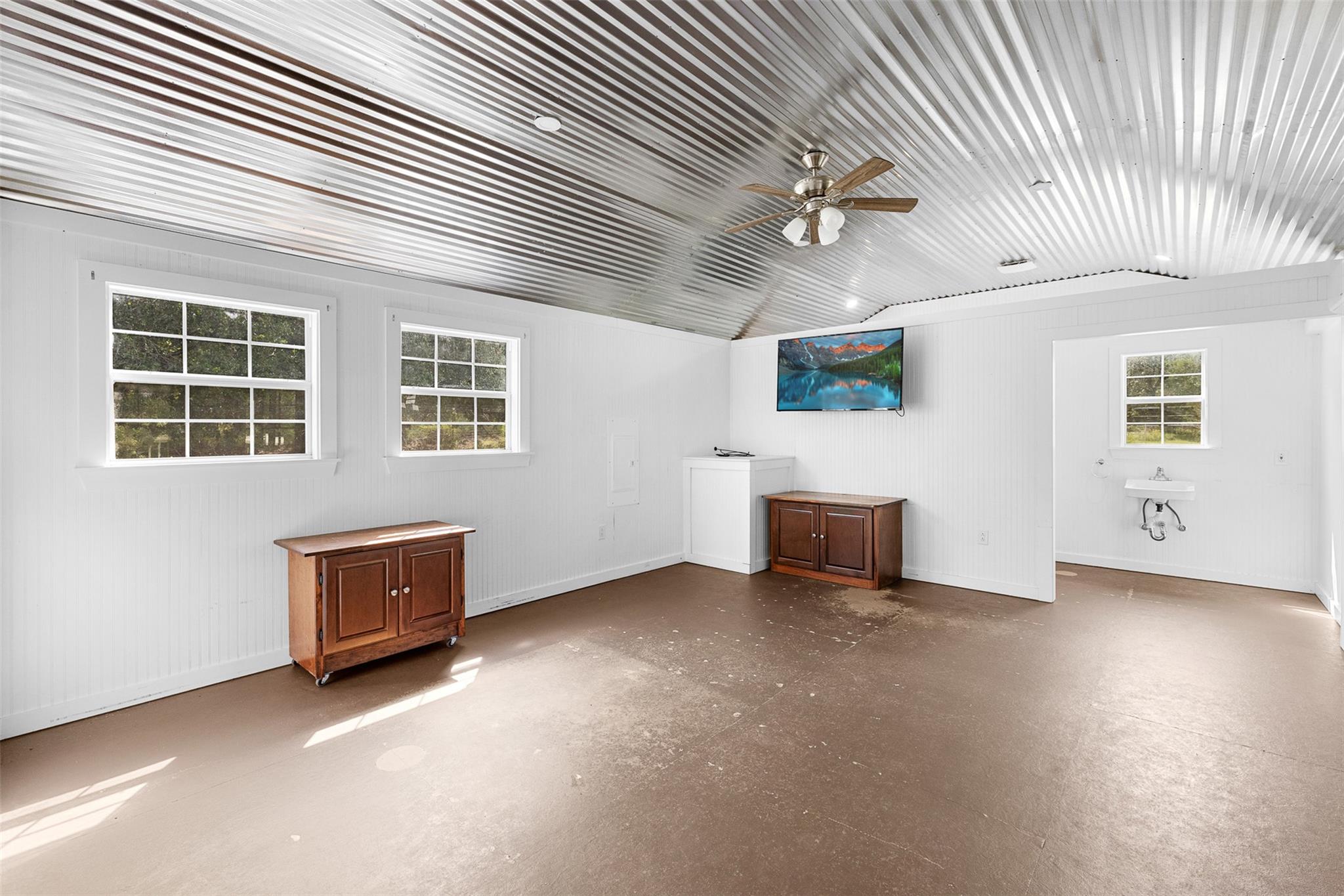 7089 S FM 908, Rockdale, TX 76567