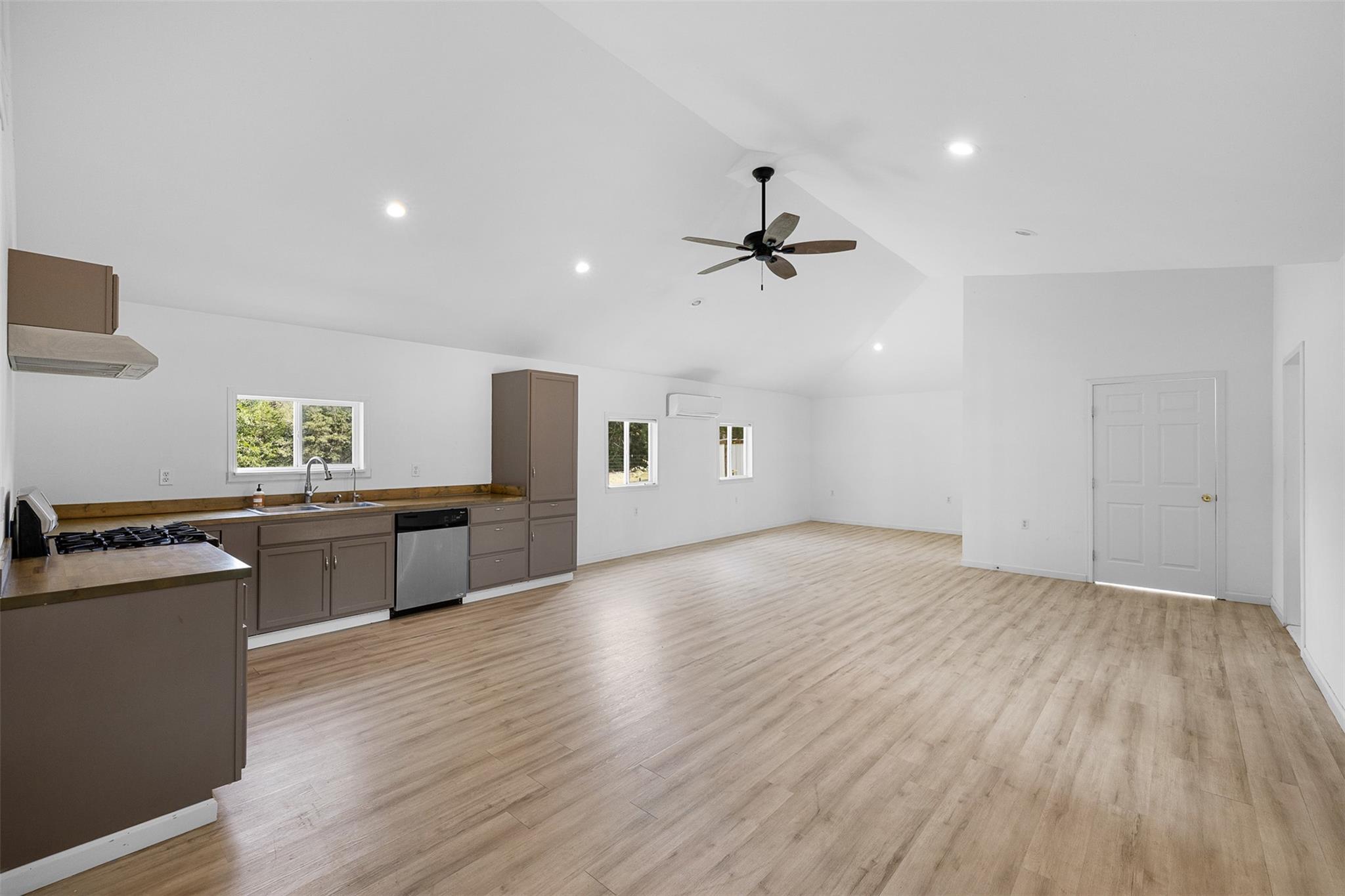 7089 S FM 908, Rockdale, TX 76567