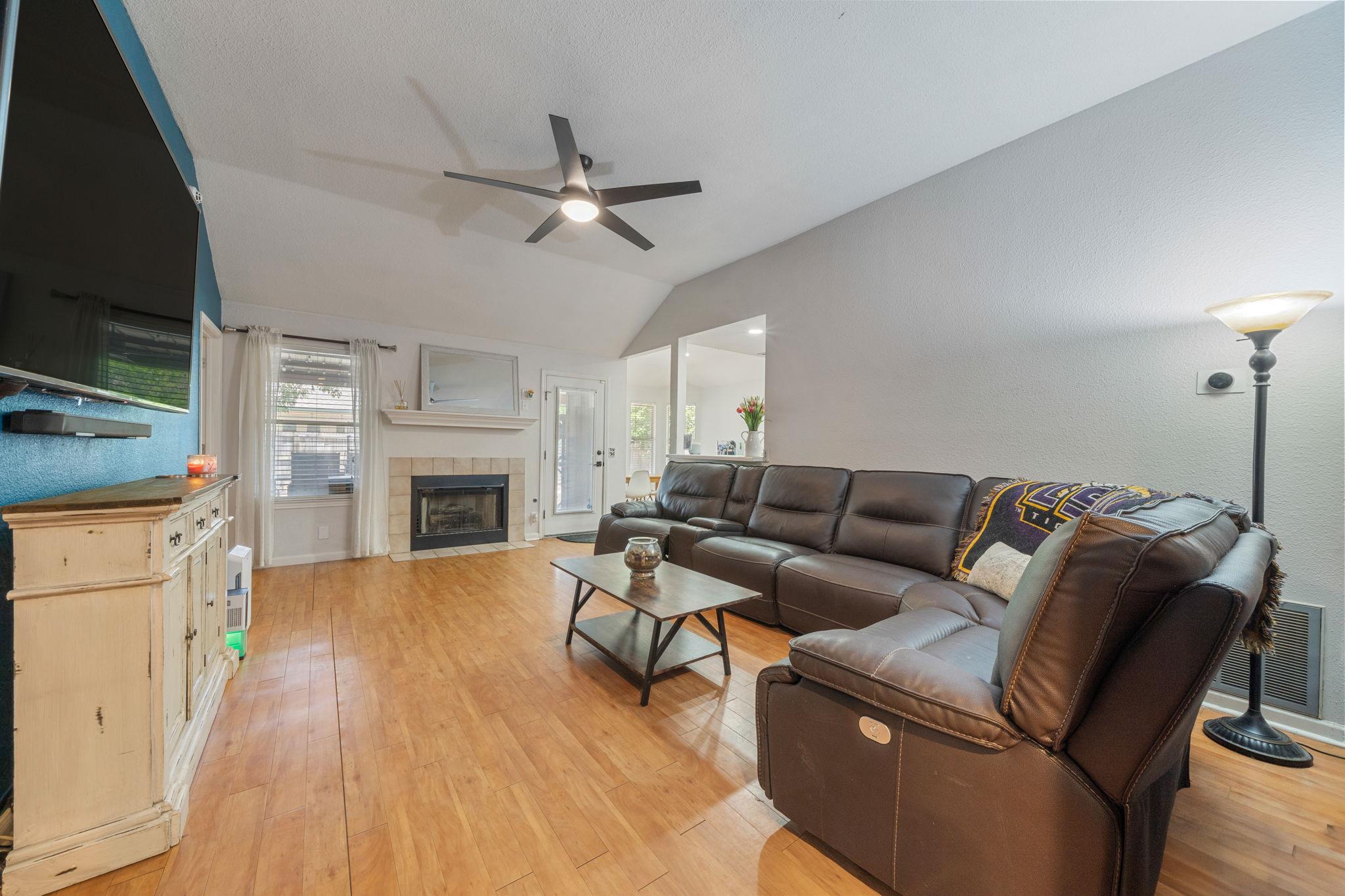 301 Zebra Dr, Kyle, TX 78640