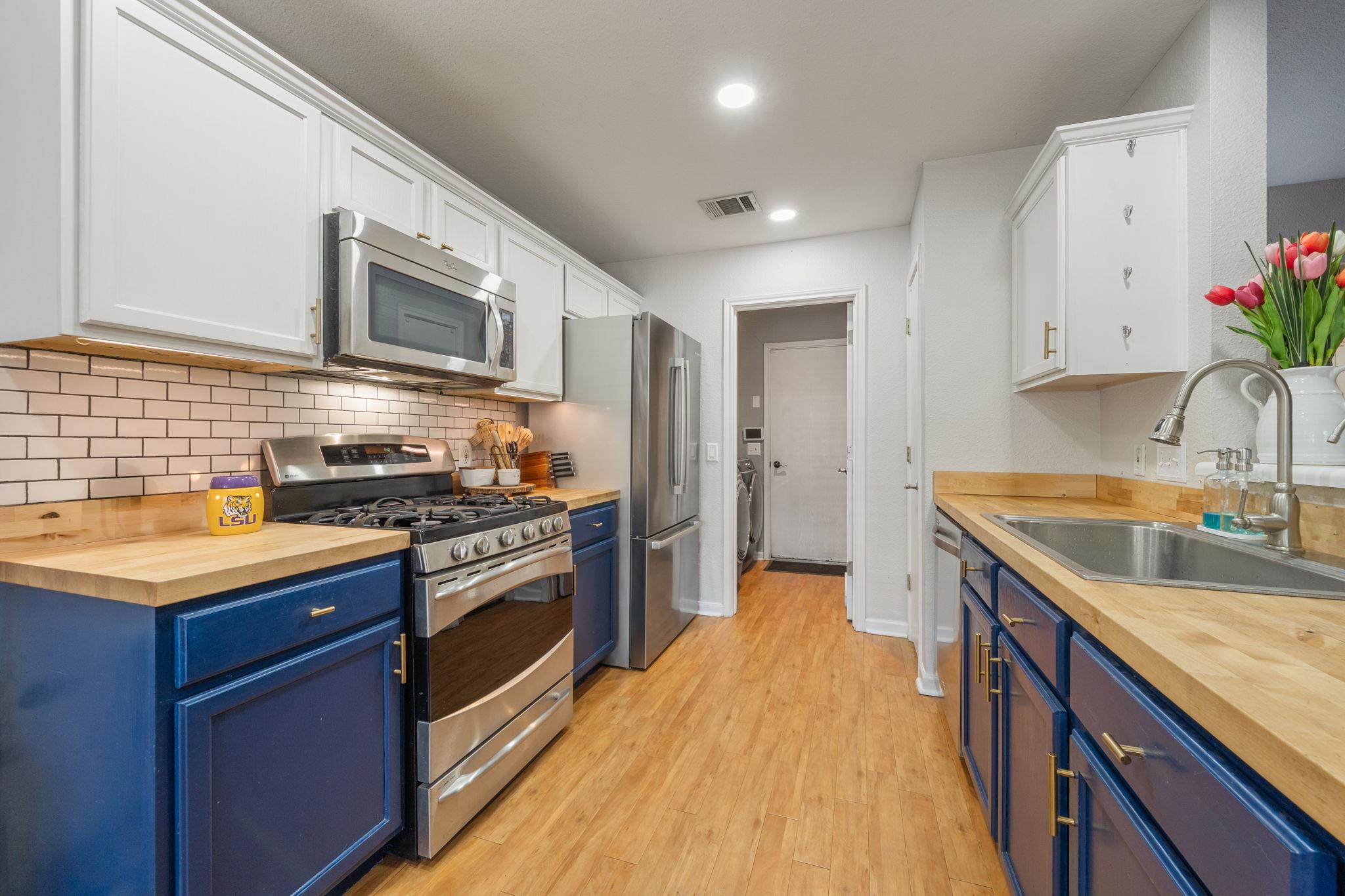 301 Zebra Dr, Kyle, TX 78640