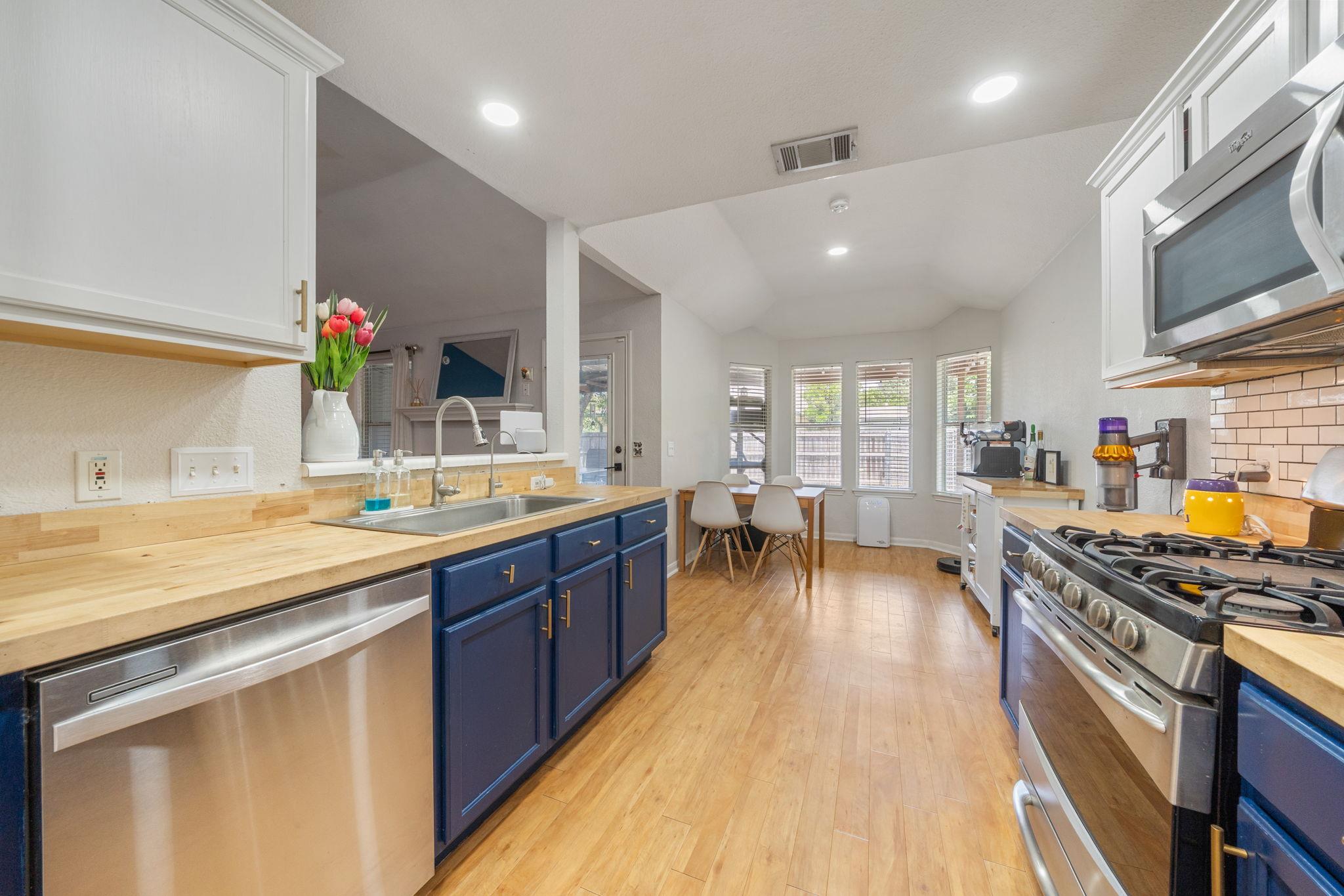 301 Zebra Dr, Kyle, TX 78640