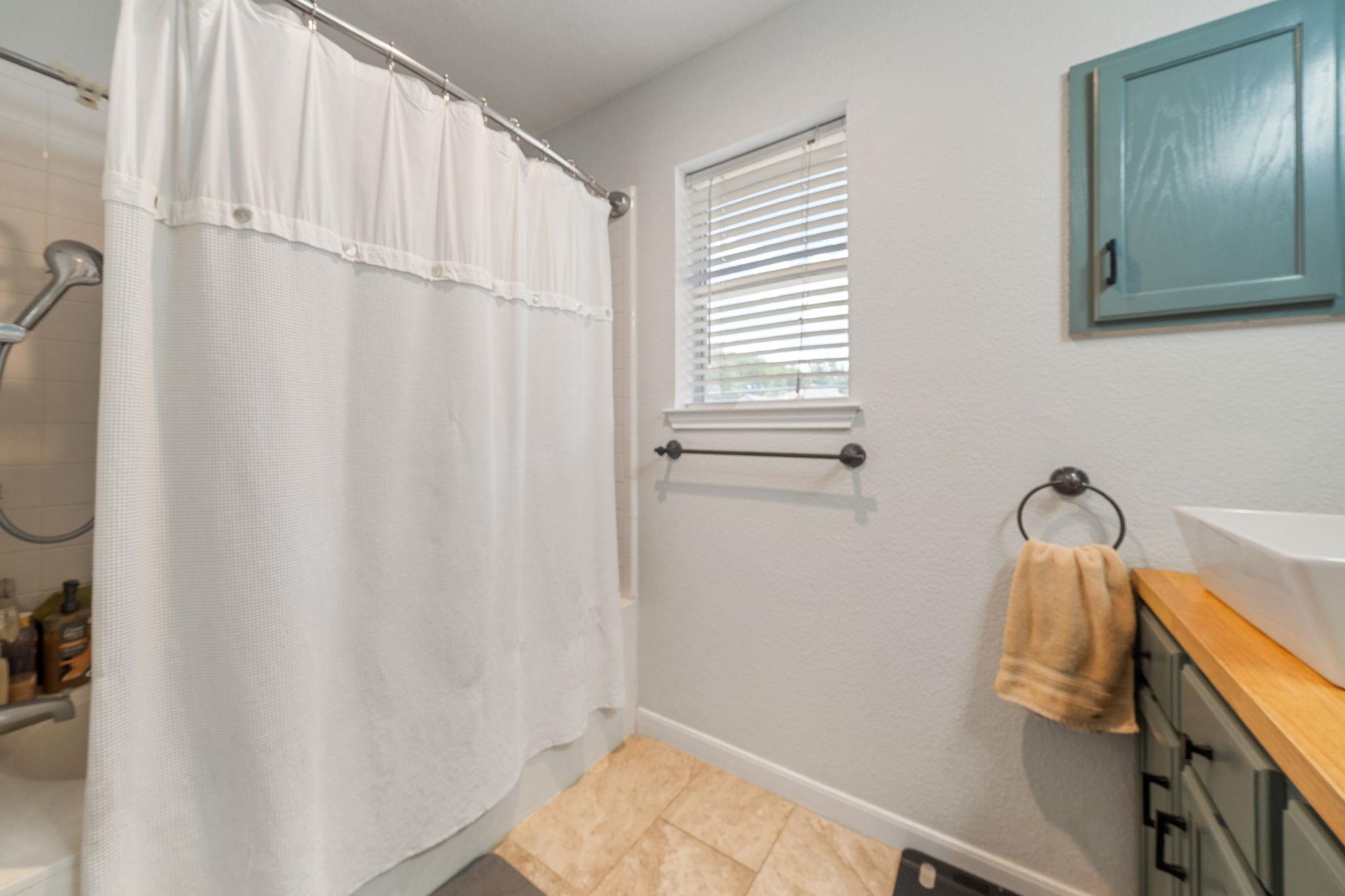 301 Zebra Dr, Kyle, TX 78640