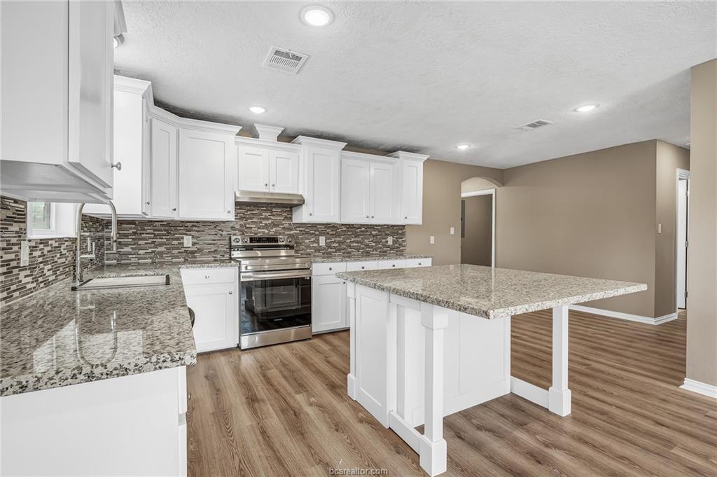 508 N Oneal St, Caldwell, TX 77836