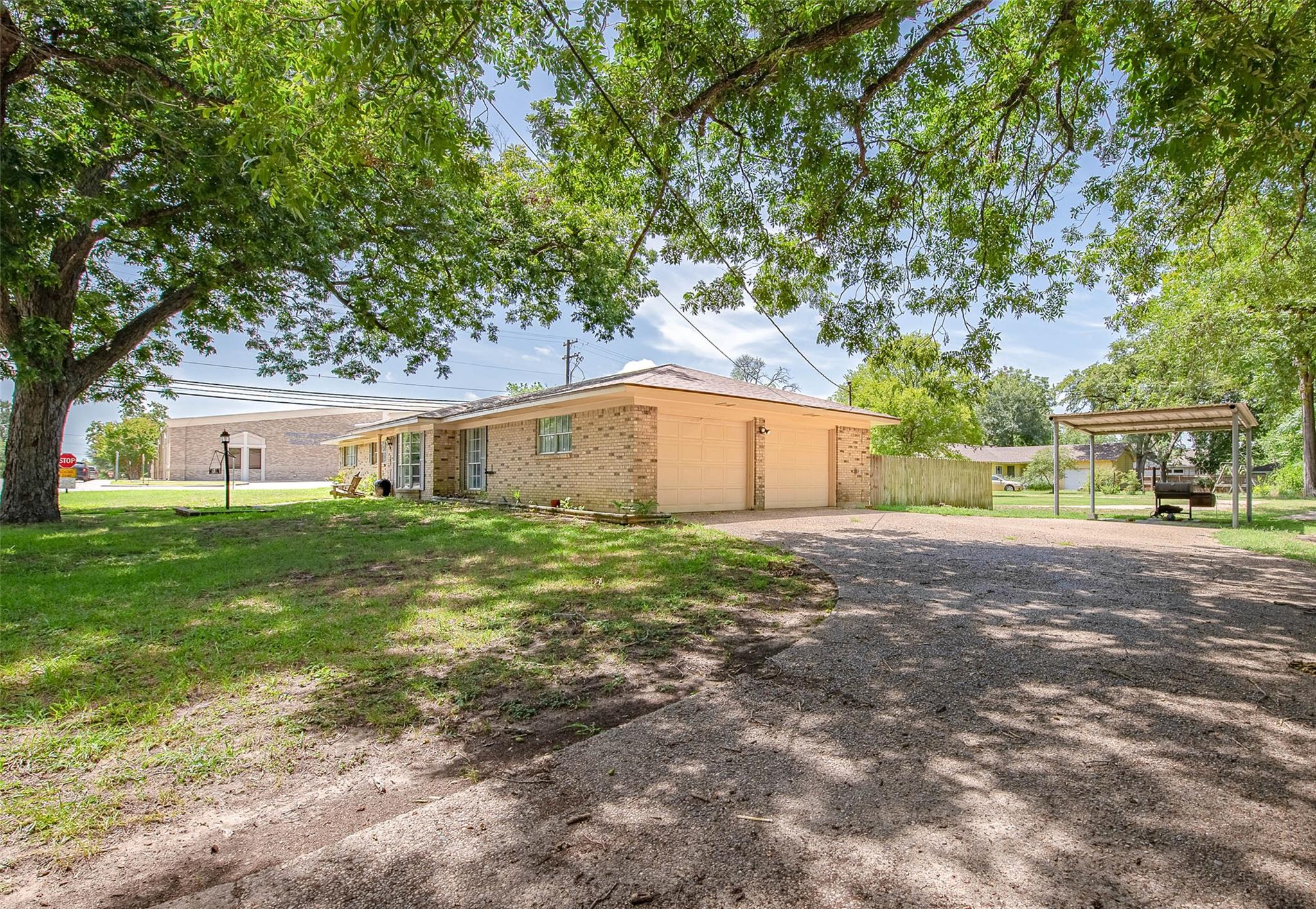 210 S Harvey Street, Caldwell, TX 77836