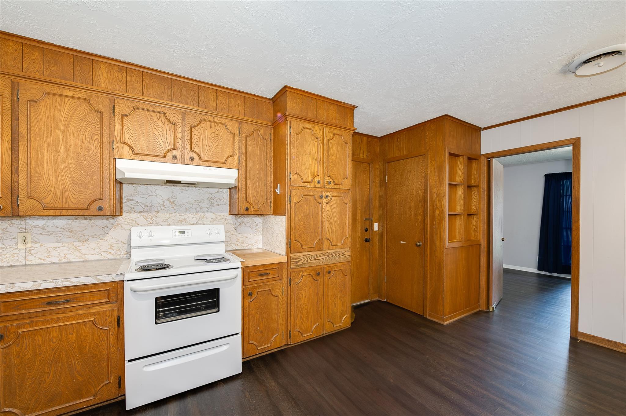 210 S Harvey Street, Caldwell, TX 77836