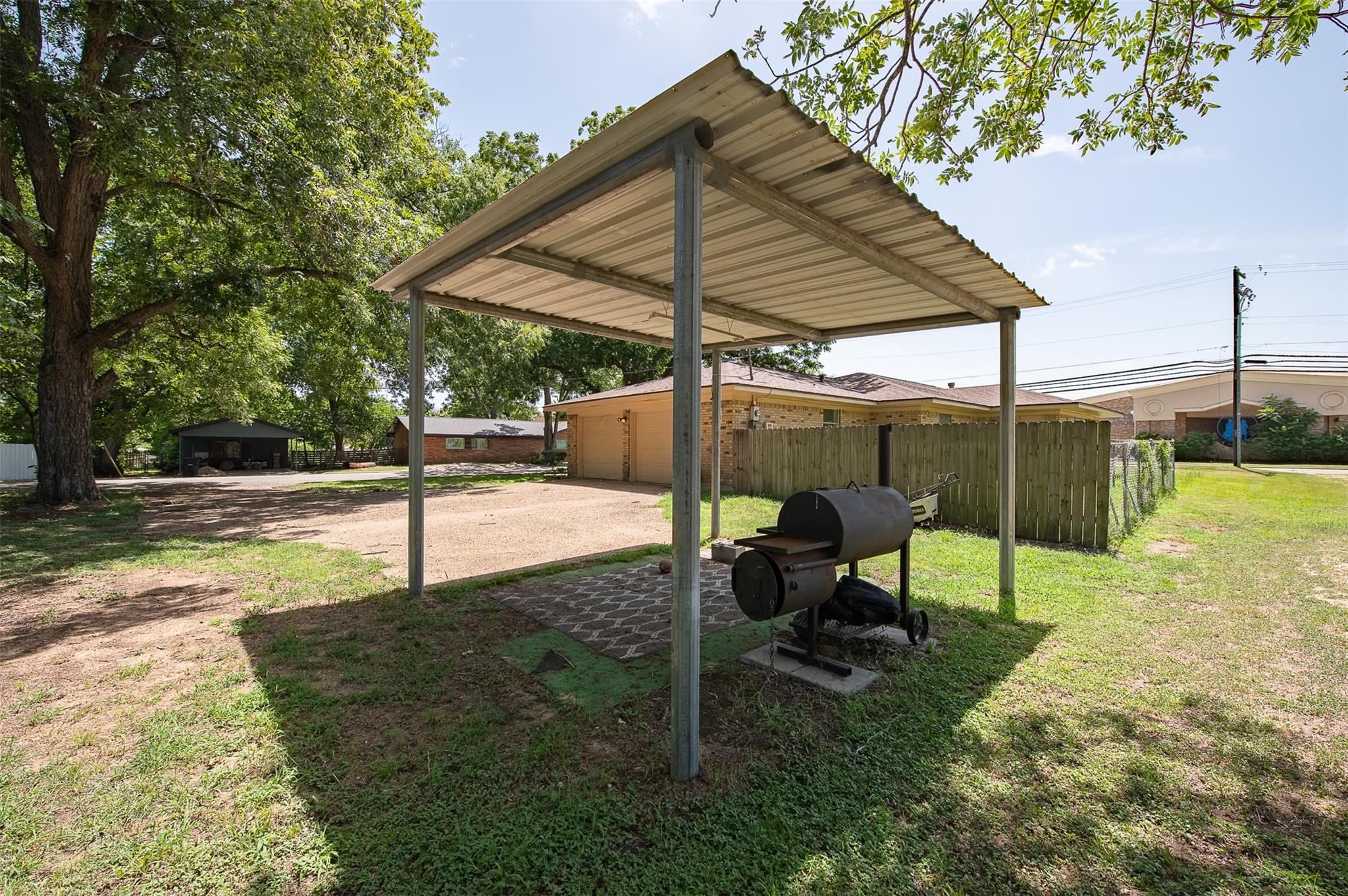 210 S Harvey Street, Caldwell, TX 77836