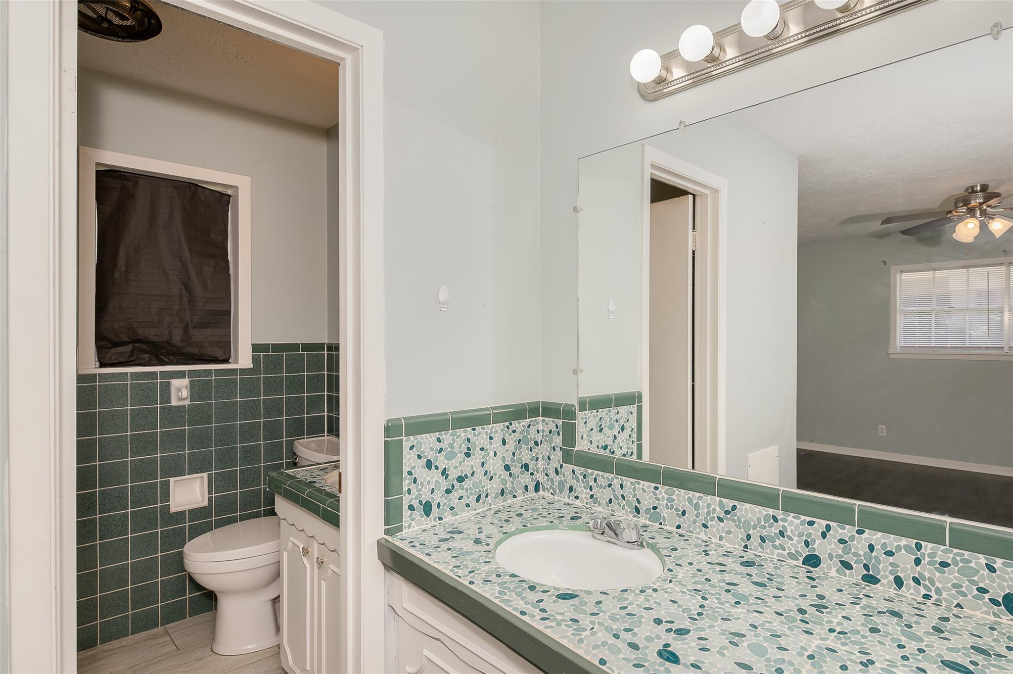 210 S Harvey Street, Caldwell, TX 77836