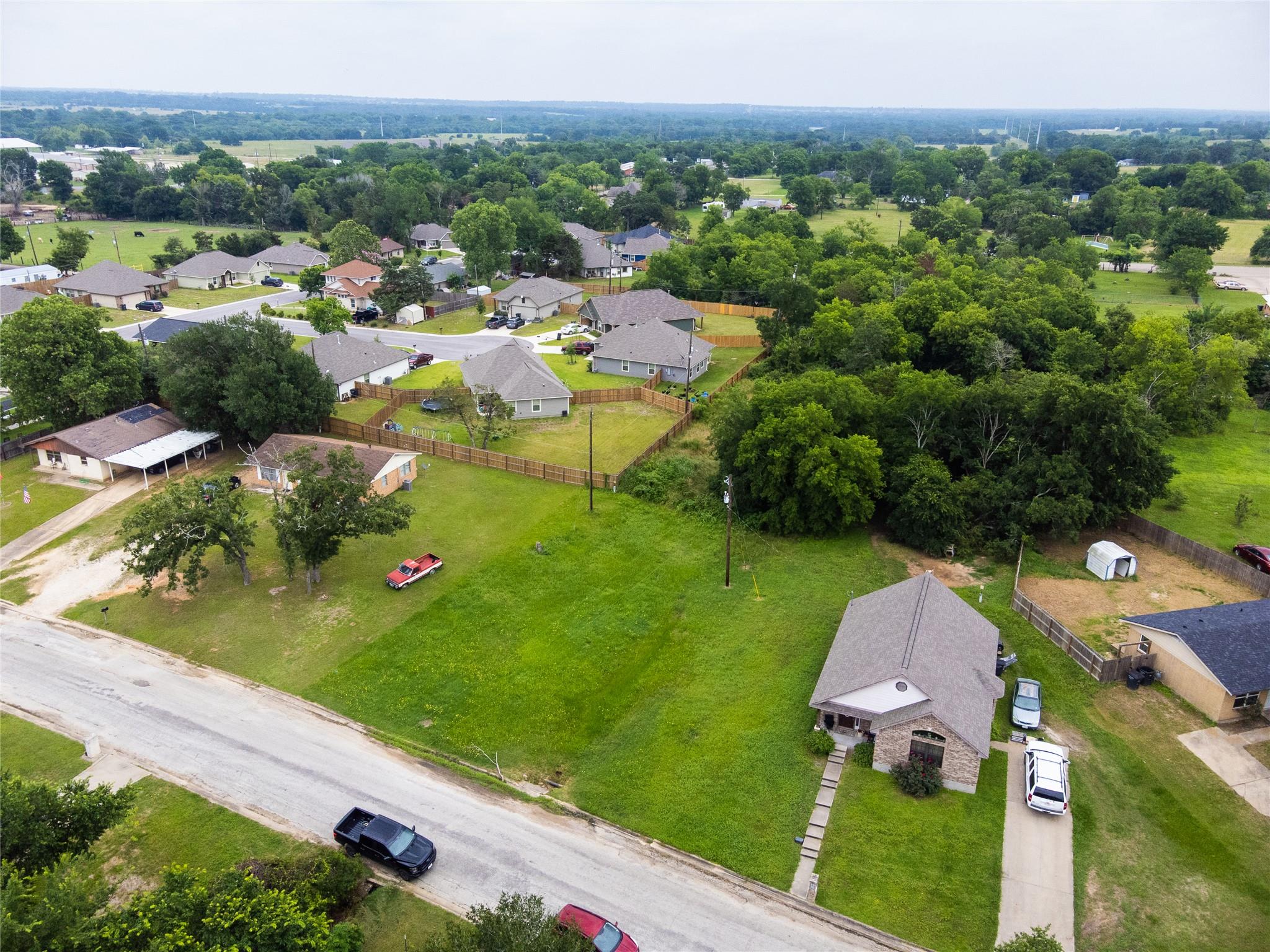 401 Kleb St W, Caldwell, TX 77836