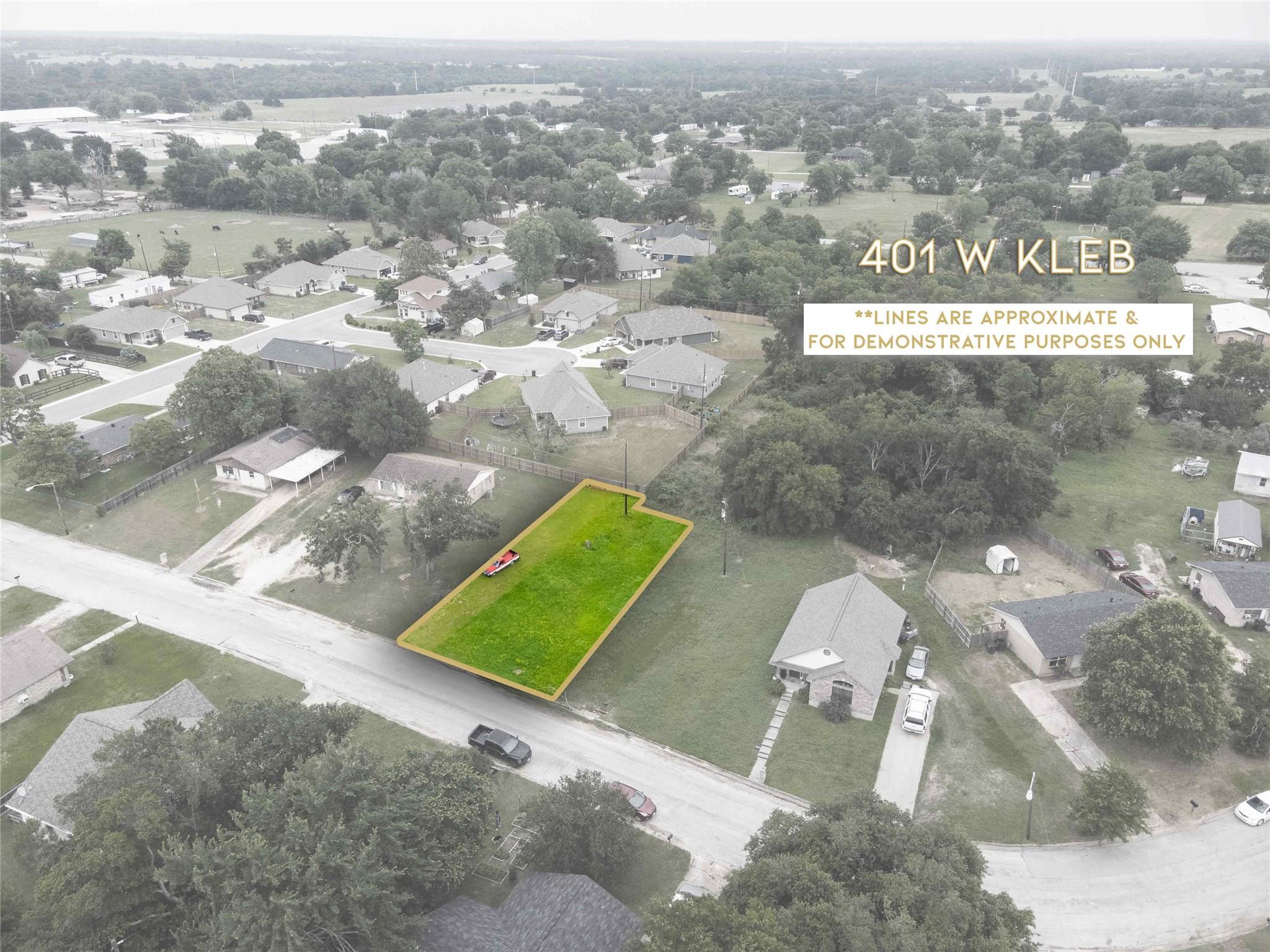 401 Kleb St W, Caldwell, TX 77836