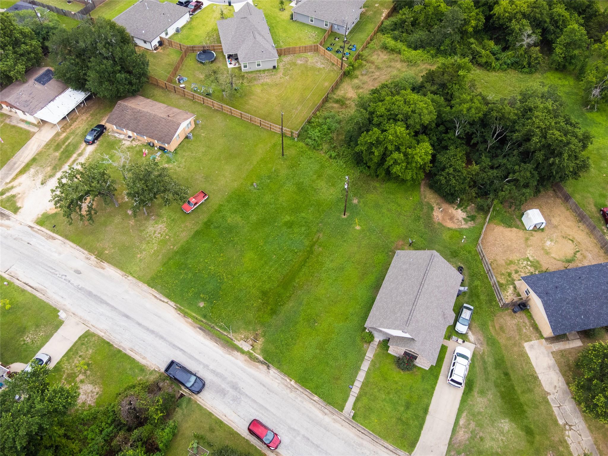 401 Kleb St W, Caldwell, TX 77836