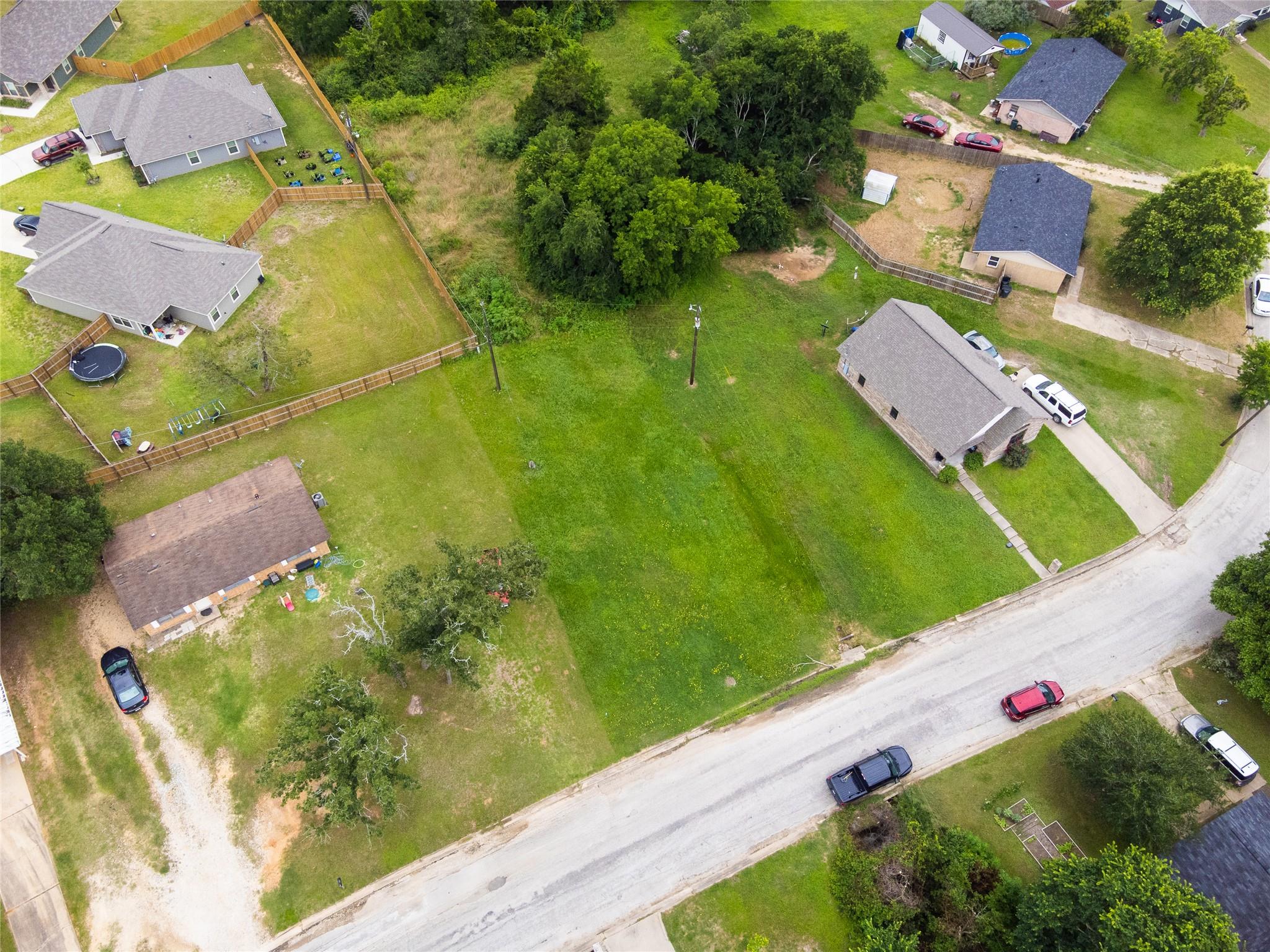 401 Kleb St W, Caldwell, TX 77836