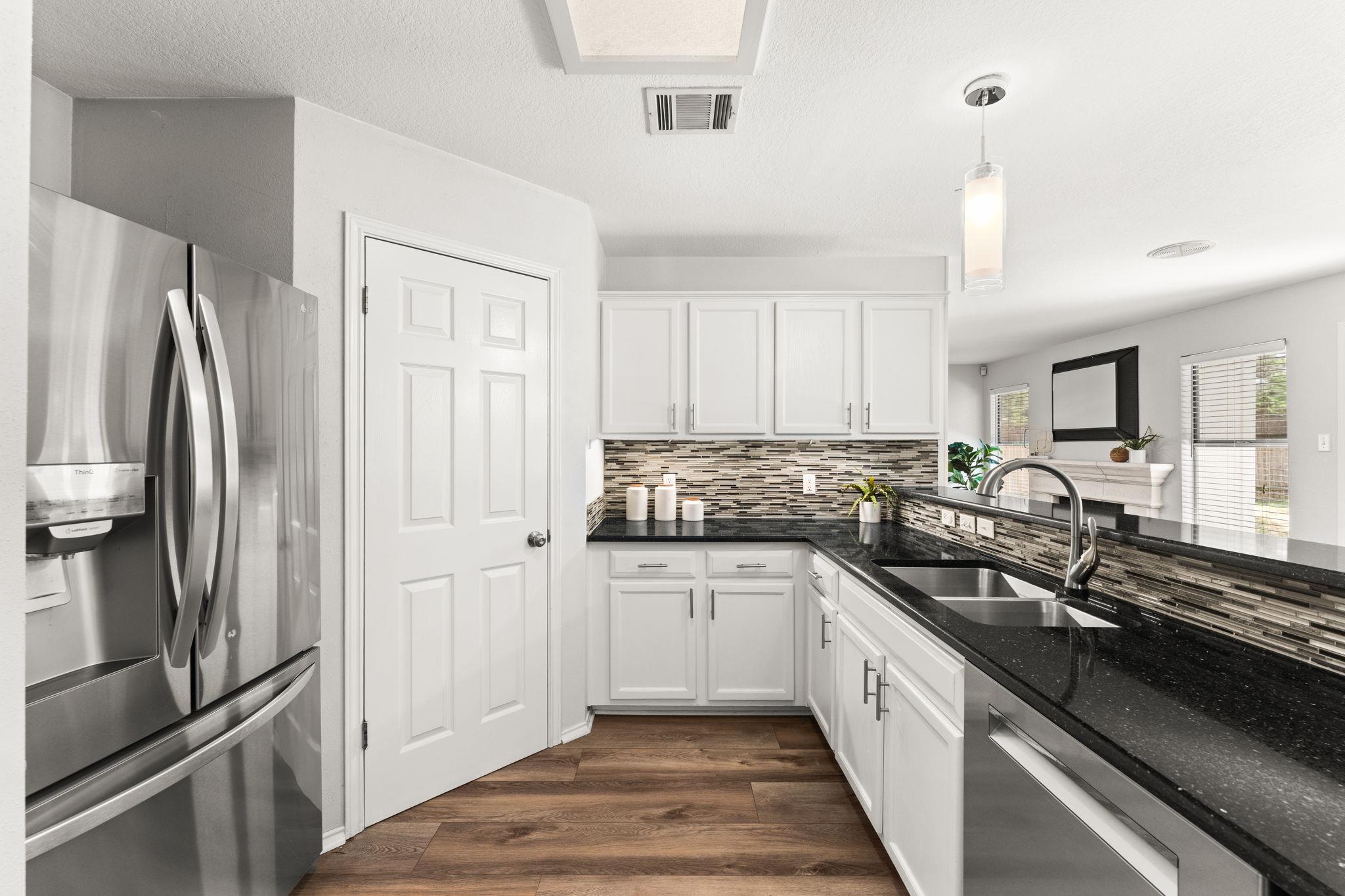 1401 Wheatfall Ln, Austin, TX 78748