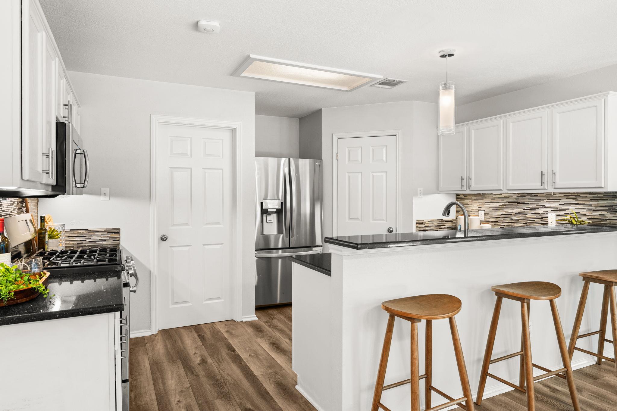 1401 Wheatfall Ln, Austin, TX 78748