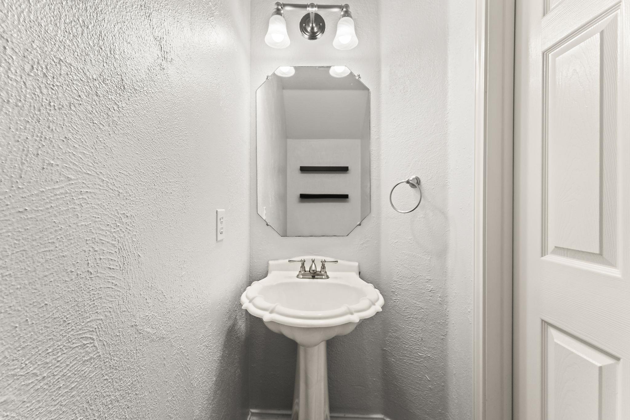 1401 Wheatfall Ln, Austin, TX 78748