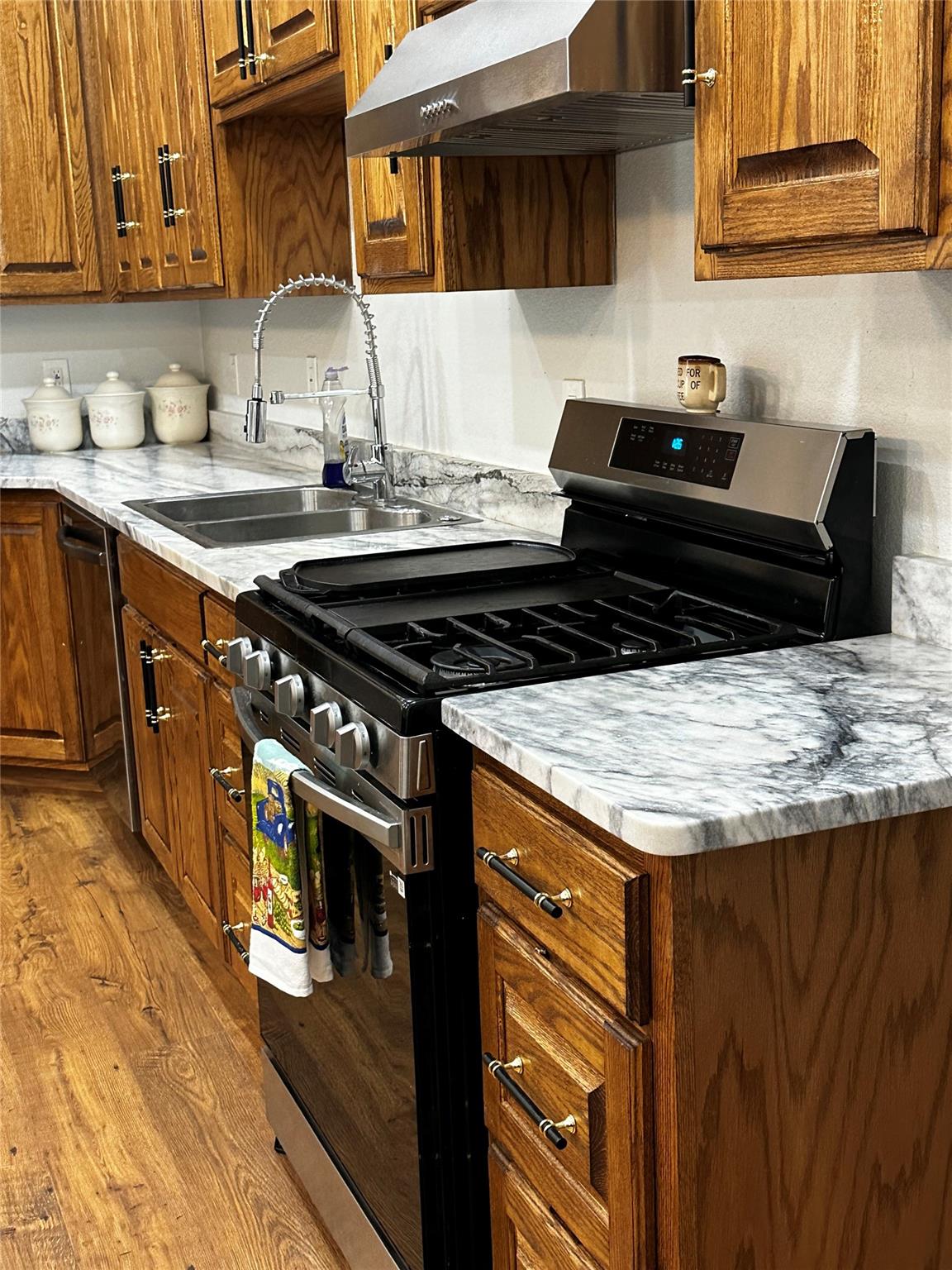 1899 Viewcrest Dr, Granite Shoals, TX 78654