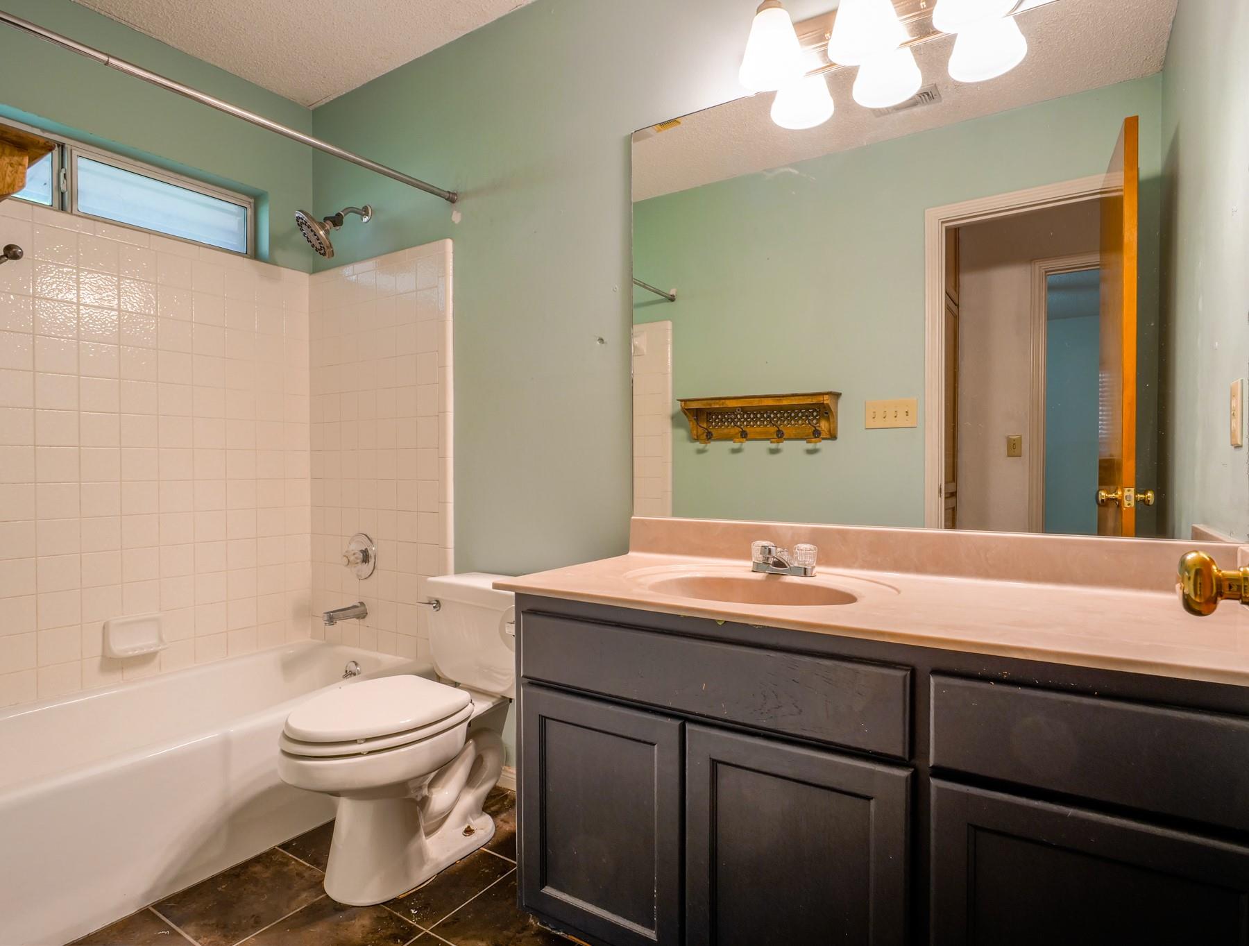 183 Cypress Pt, Meadowlakes, TX 78654