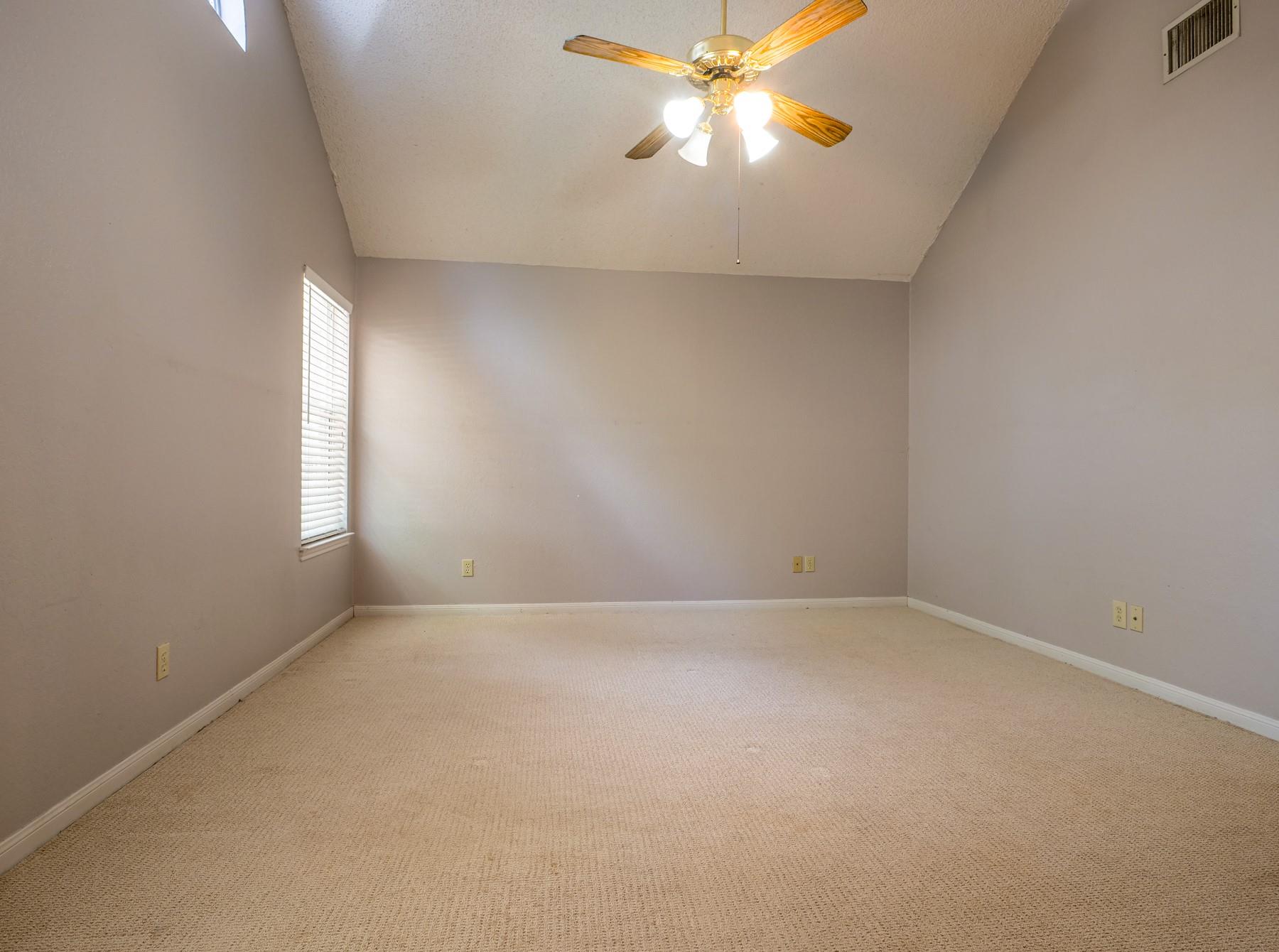 183 Cypress Pt, Meadowlakes, TX 78654