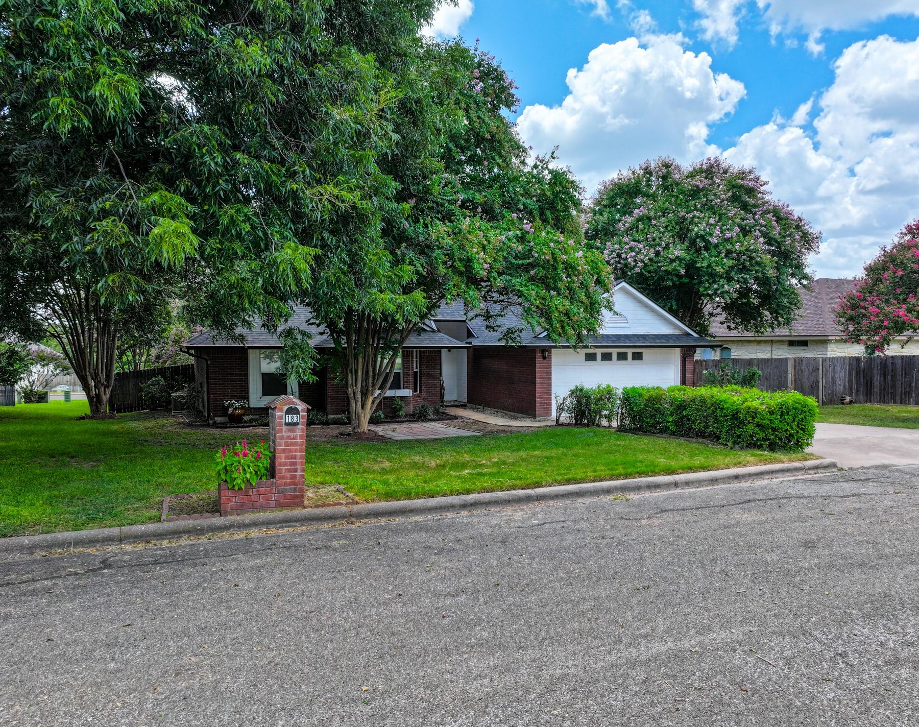183 Cypress Pt, Meadowlakes, TX 78654