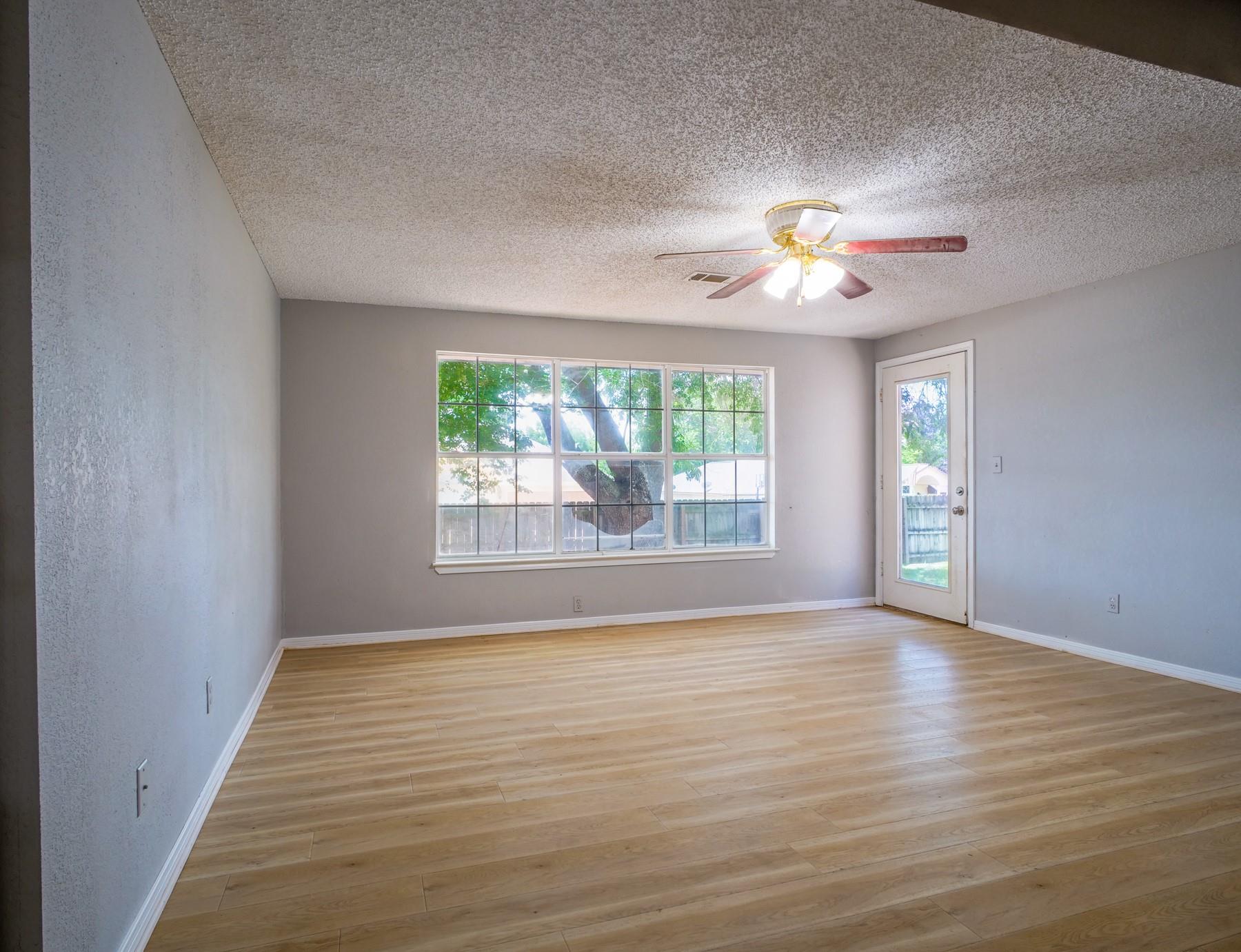 183 Cypress Pt, Meadowlakes, TX 78654