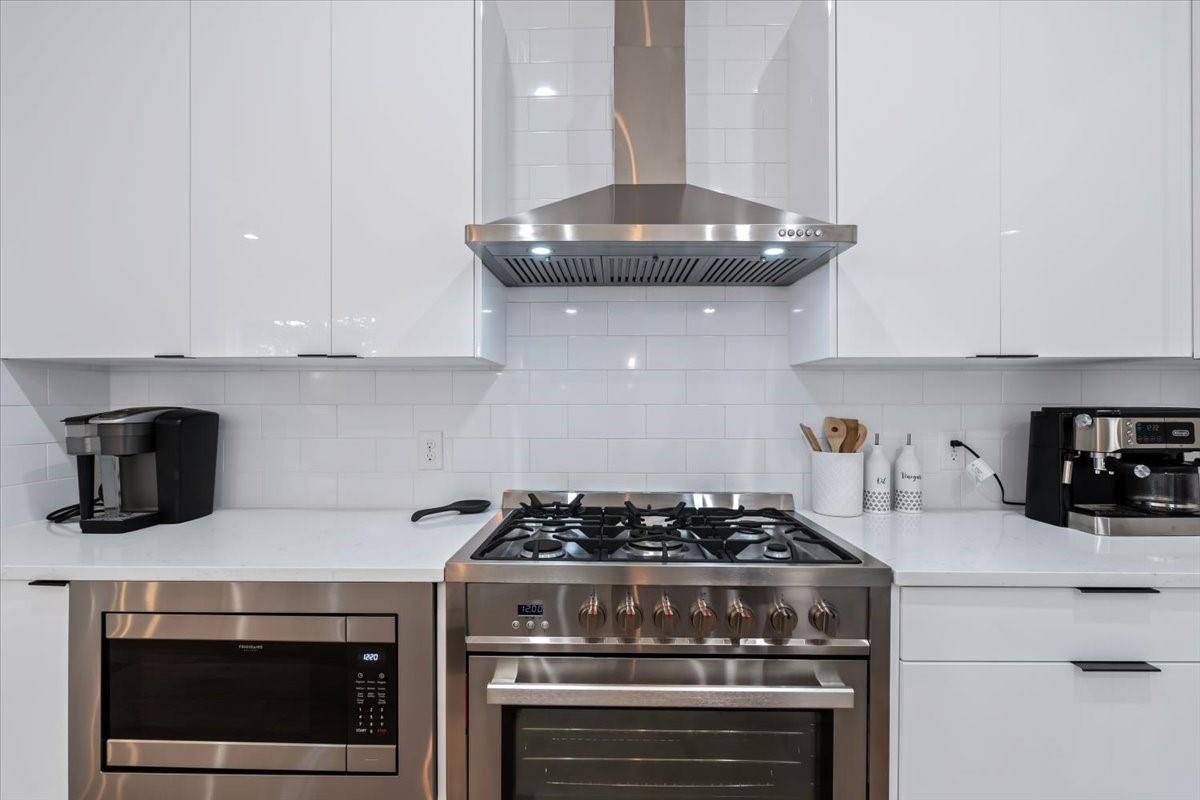 6300 Santos St # 3, Austin, TX 78741