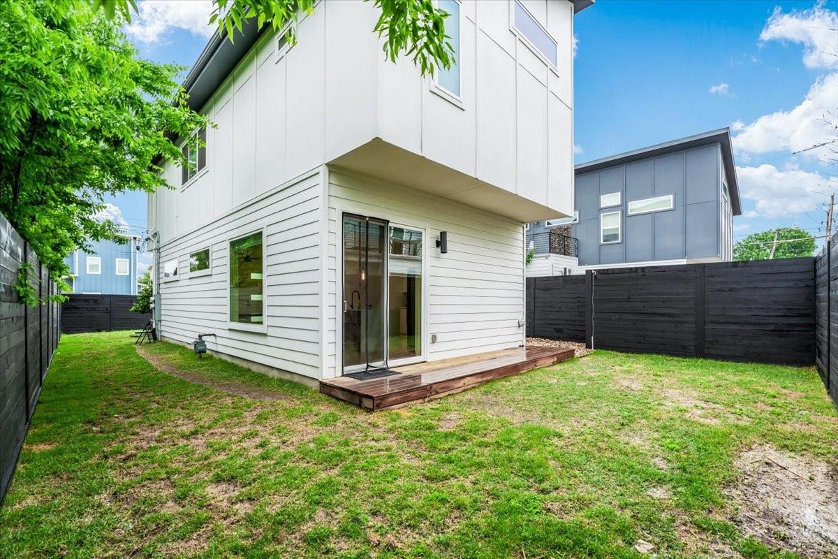 6300 Santos St # 3, Austin, TX 78741